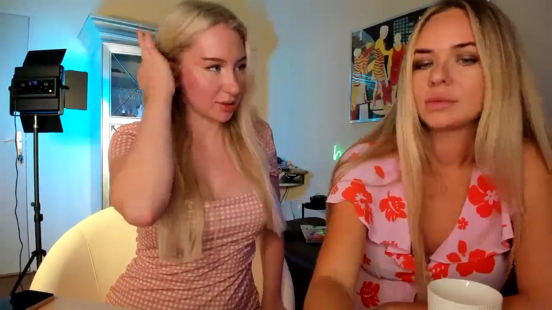 Gallery image thumbnail from PetiteAvax's myfreecams stream on, 10/03/2024, 18:36 image 6 of 20