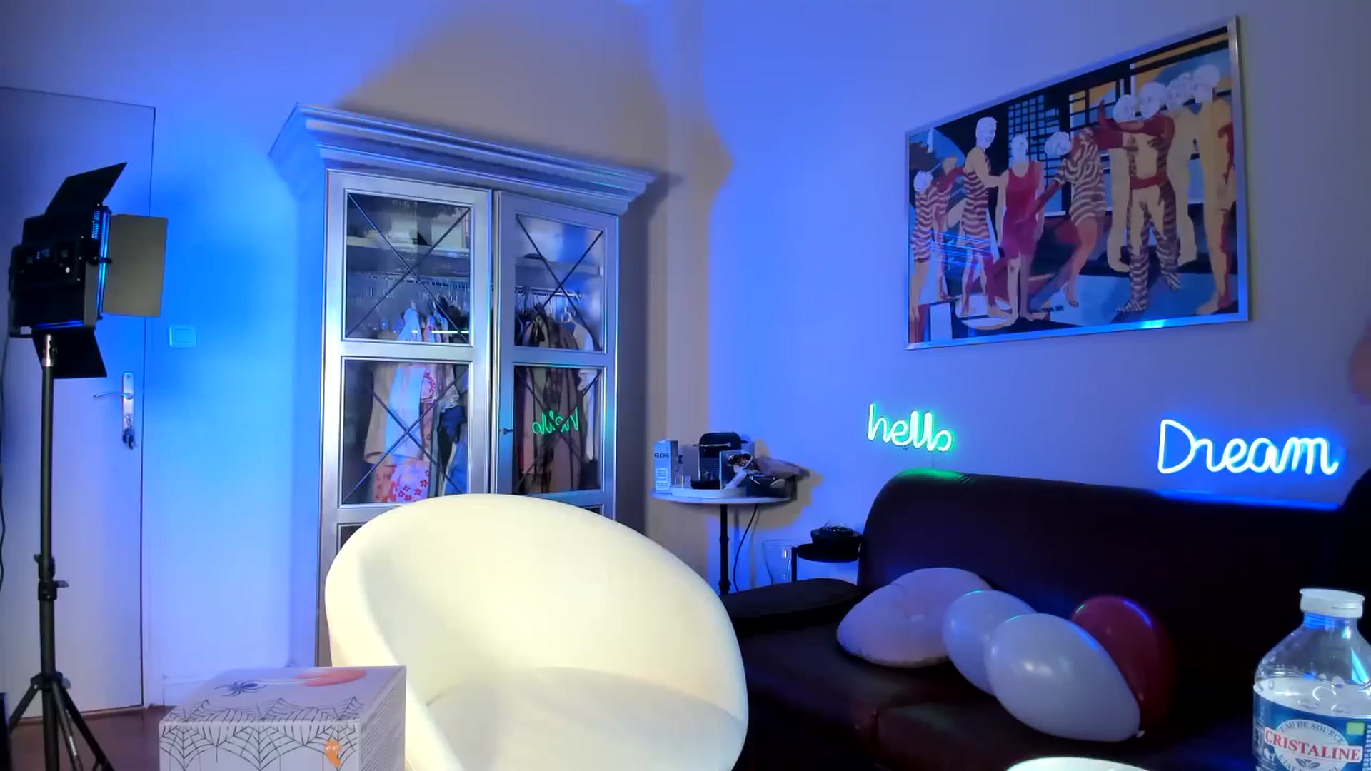 Gallery image thumbnail from PetiteAvax's myfreecams stream on, 10/04/2024, 09:52 image 4 of 20