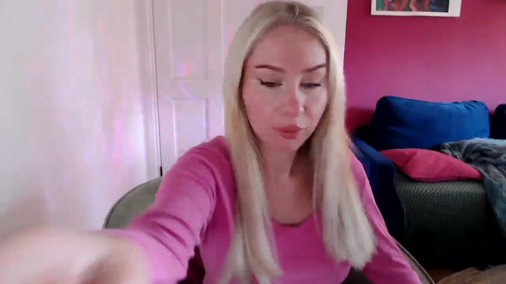 Gallery image thumbnail from PetiteAvax's myfreecams stream on, 10/07/2024, 10:17 image 2 of 20