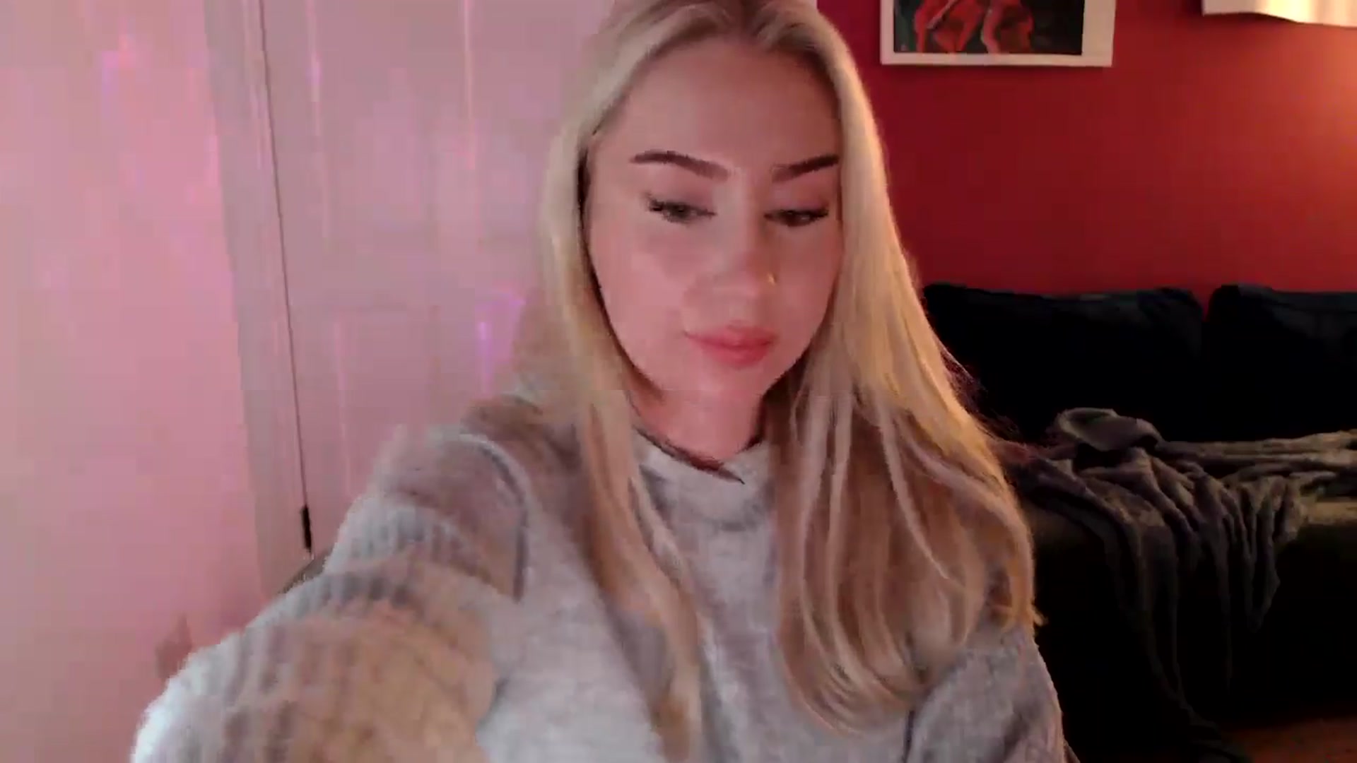 Gallery image thumbnail from PetiteAvax's myfreecams stream on, 10/08/2024, 18:18 image 7 of 20