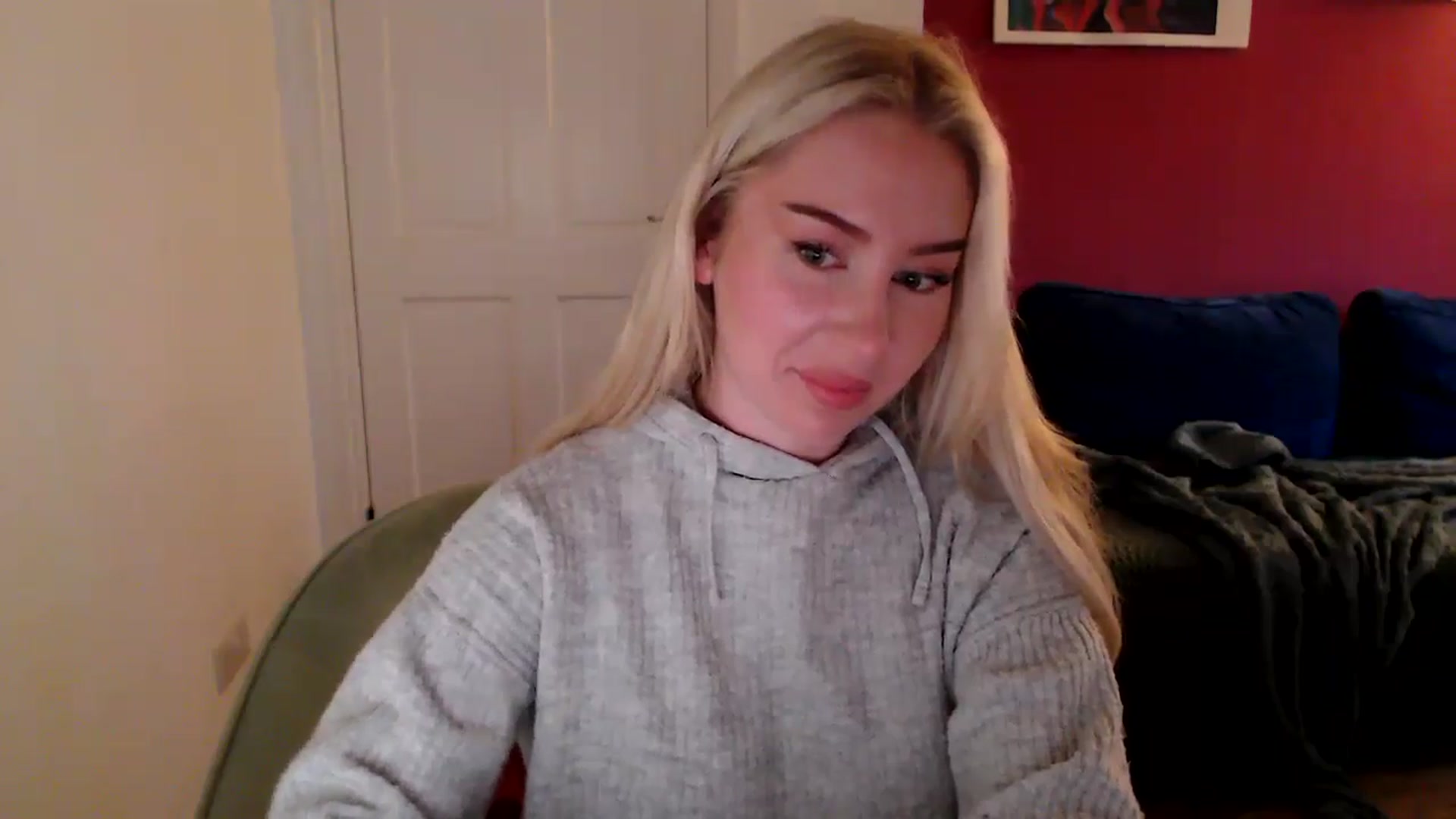 Gallery image thumbnail from PetiteAvax's myfreecams stream on, 10/08/2024, 18:18 image 3 of 20
