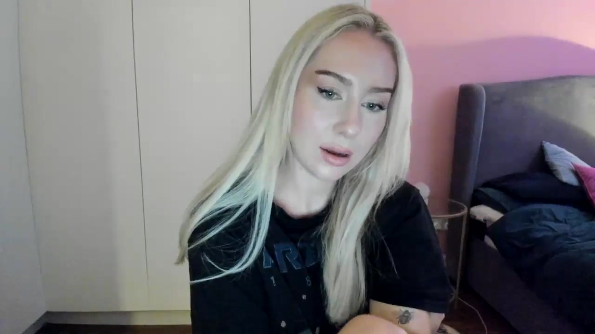 Gallery image thumbnail from PetiteAvax's myfreecams stream on, 10/09/2024, 19:29 image 3 of 20