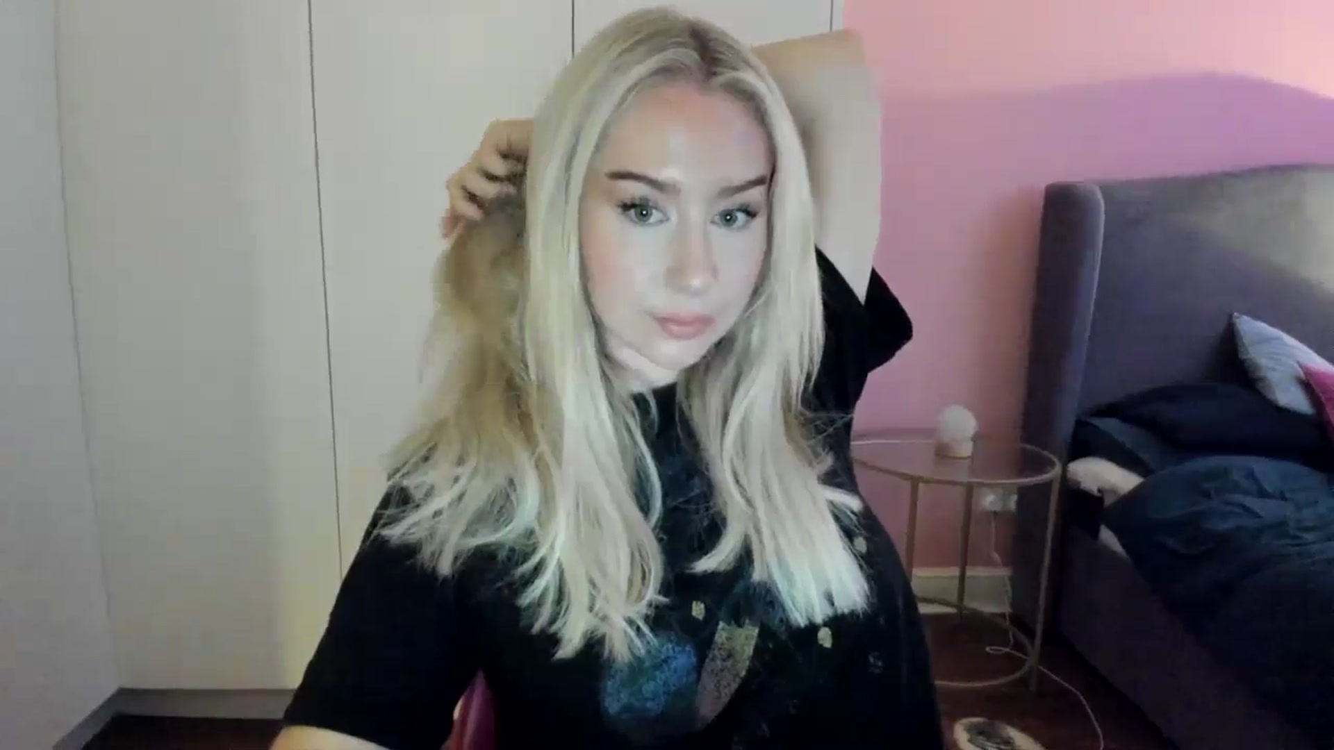 Gallery image thumbnail from PetiteAvax's myfreecams stream on, 10/09/2024, 19:29 image 2 of 20