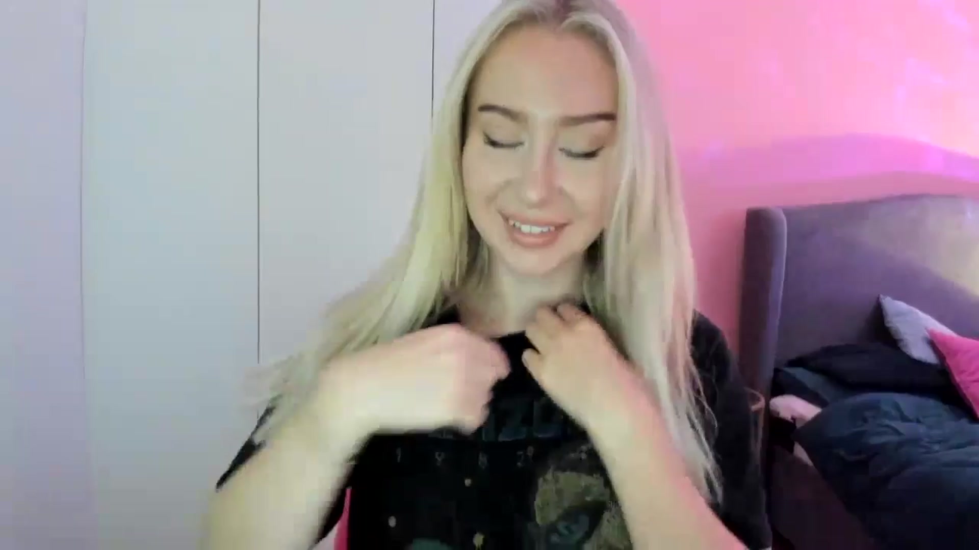Gallery image thumbnail from PetiteAvax's myfreecams stream on, 10/09/2024, 19:29 image 9 of 20