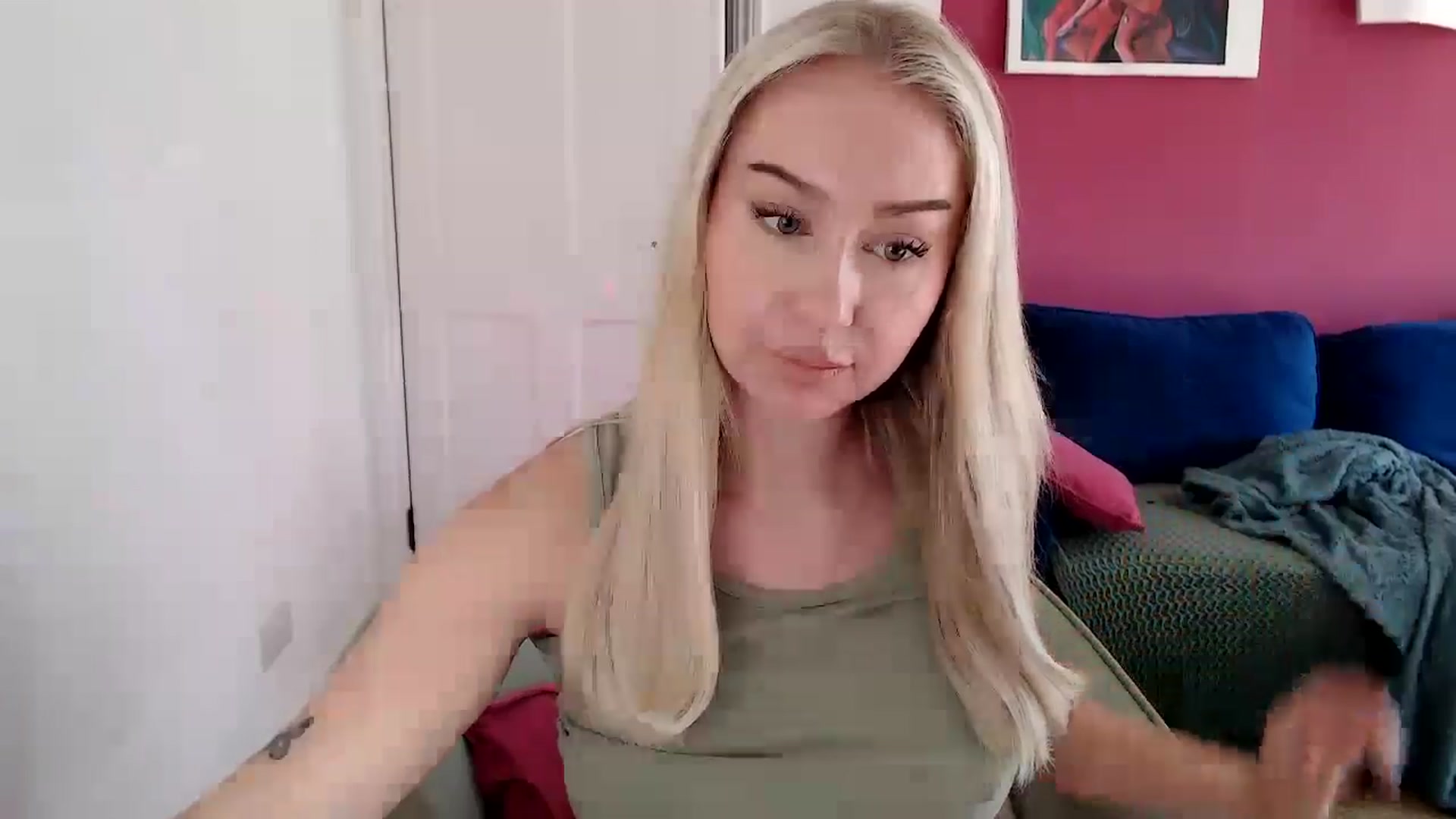 Gallery image thumbnail from PetiteAvax's myfreecams stream on, 10/11/2024, 12:06 image 15 of 20