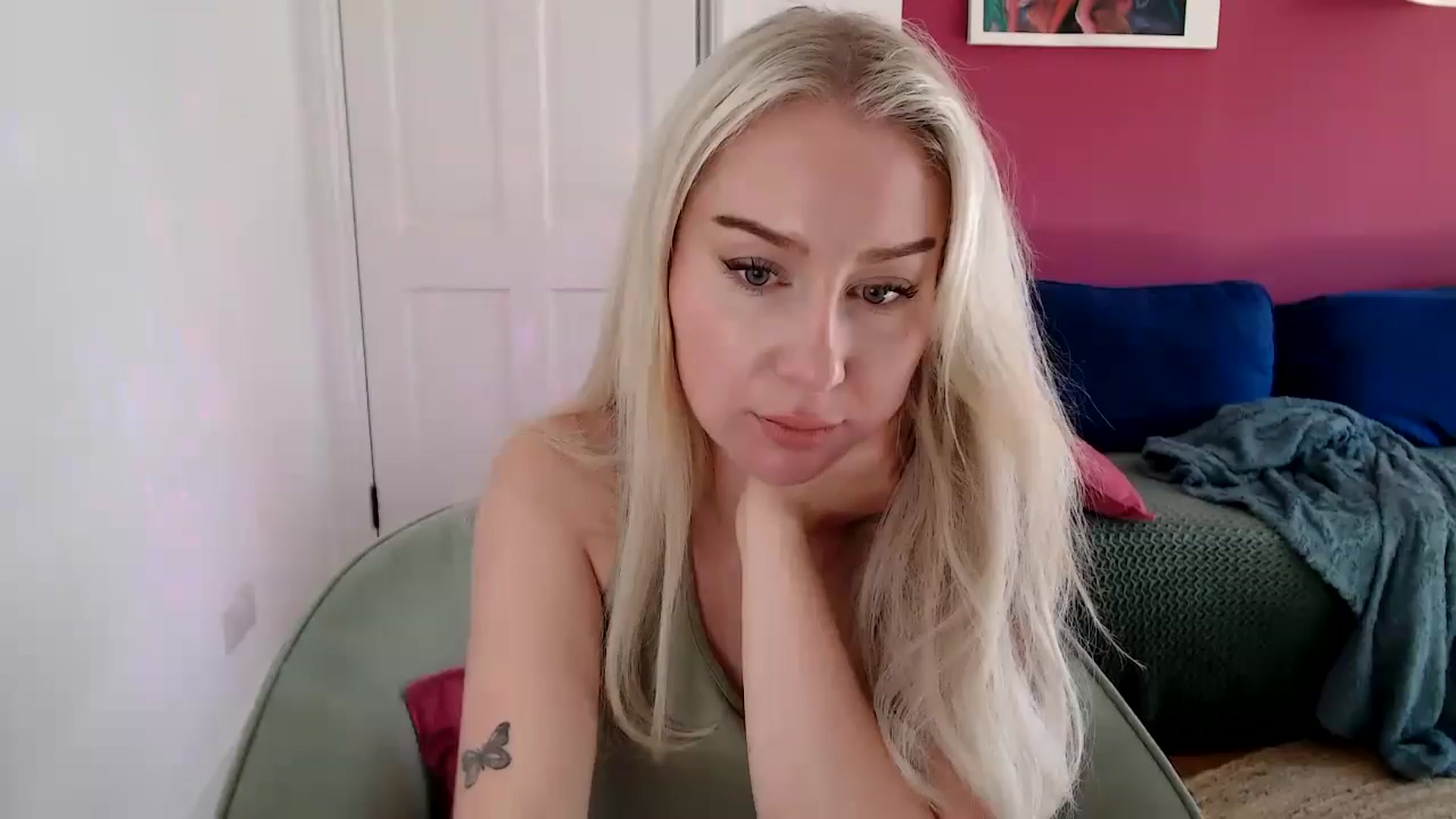 Gallery image thumbnail from PetiteAvax's myfreecams stream on, 10/11/2024, 12:43 image 20 of 20