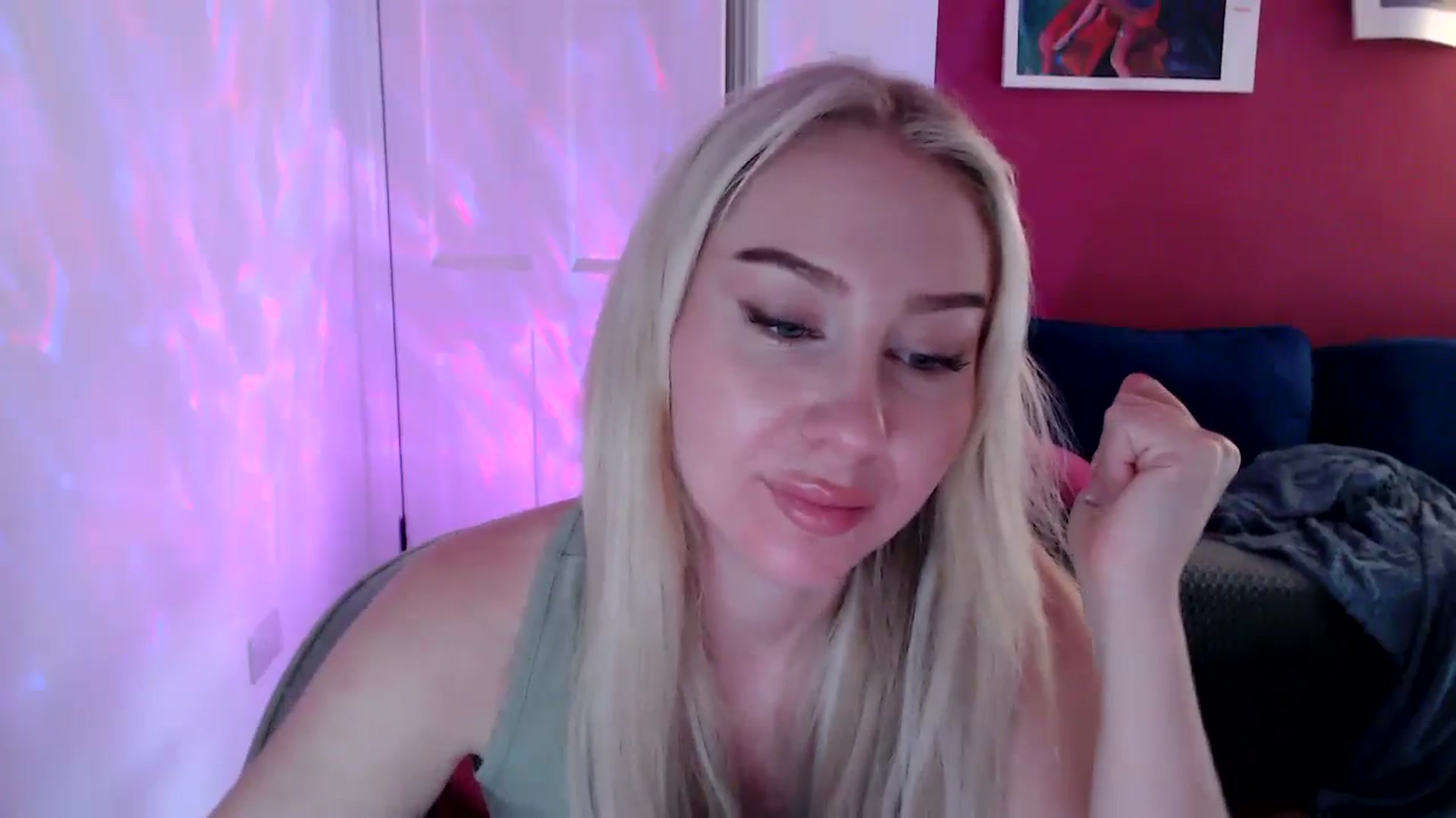 Gallery image thumbnail from PetiteAvax's myfreecams stream on, 10/11/2024, 14:40 image 19 of 20