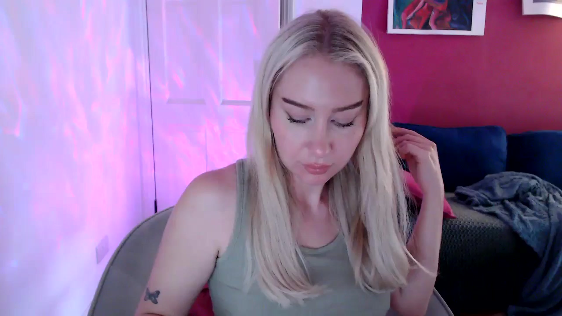Gallery image thumbnail from PetiteAvax's myfreecams stream on, 10/11/2024, 14:40 image 18 of 20