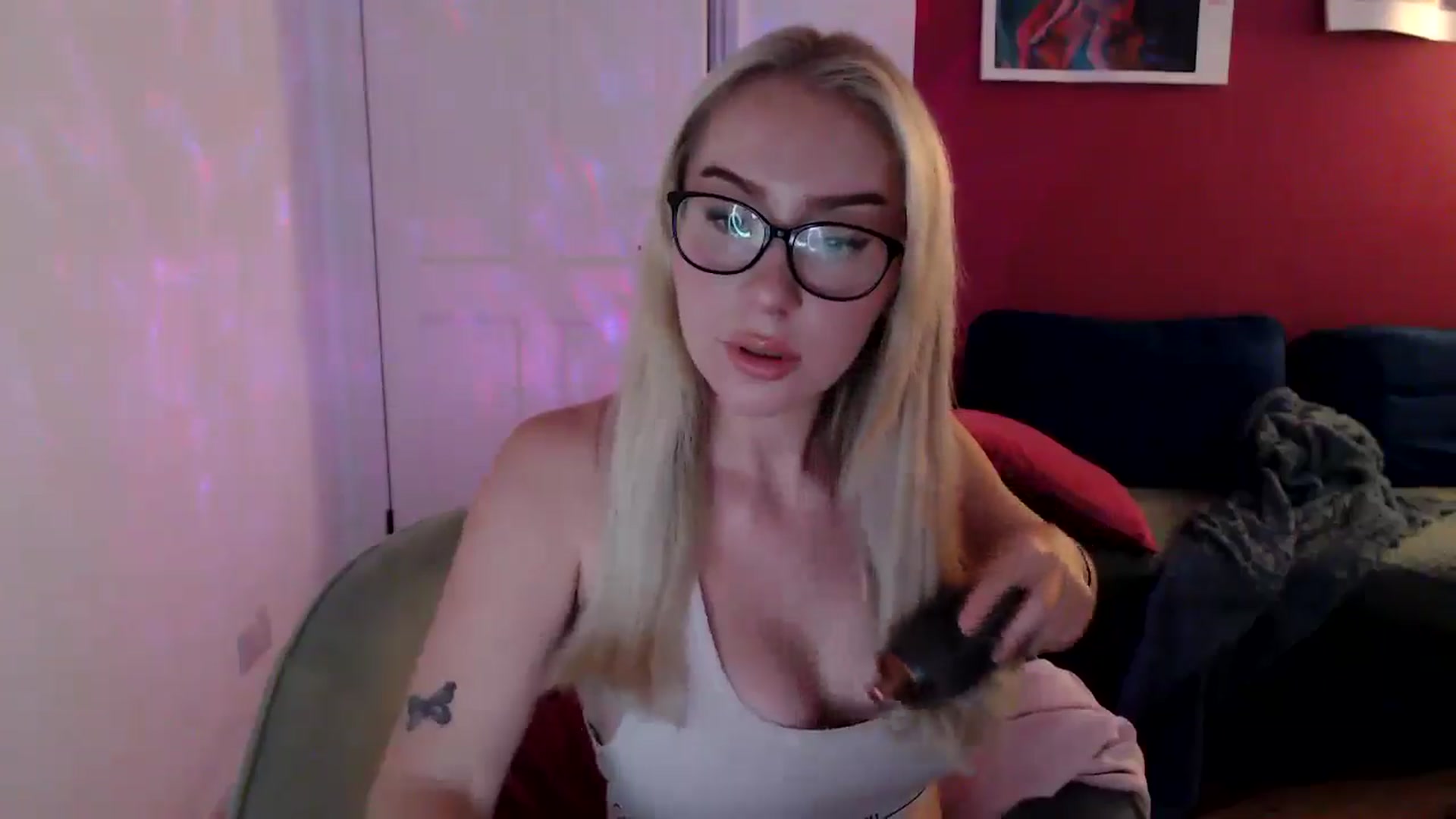 Gallery image thumbnail from PetiteAvax's myfreecams stream on, 10/11/2024, 19:13 image 11 of 20