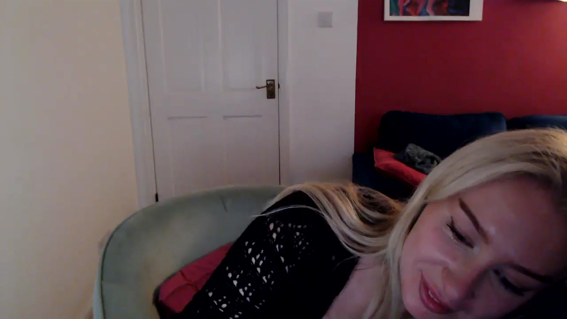 Gallery image thumbnail from PetiteAvax's myfreecams stream on, 10/12/2024, 19:34 image 14 of 20