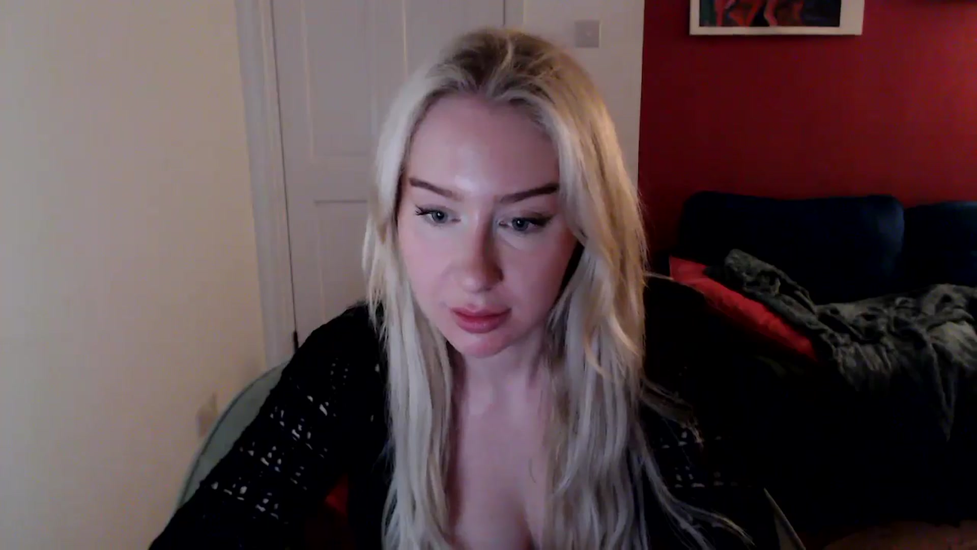Gallery image thumbnail from PetiteAvax's myfreecams stream on, 10/12/2024, 19:34 image 7 of 20