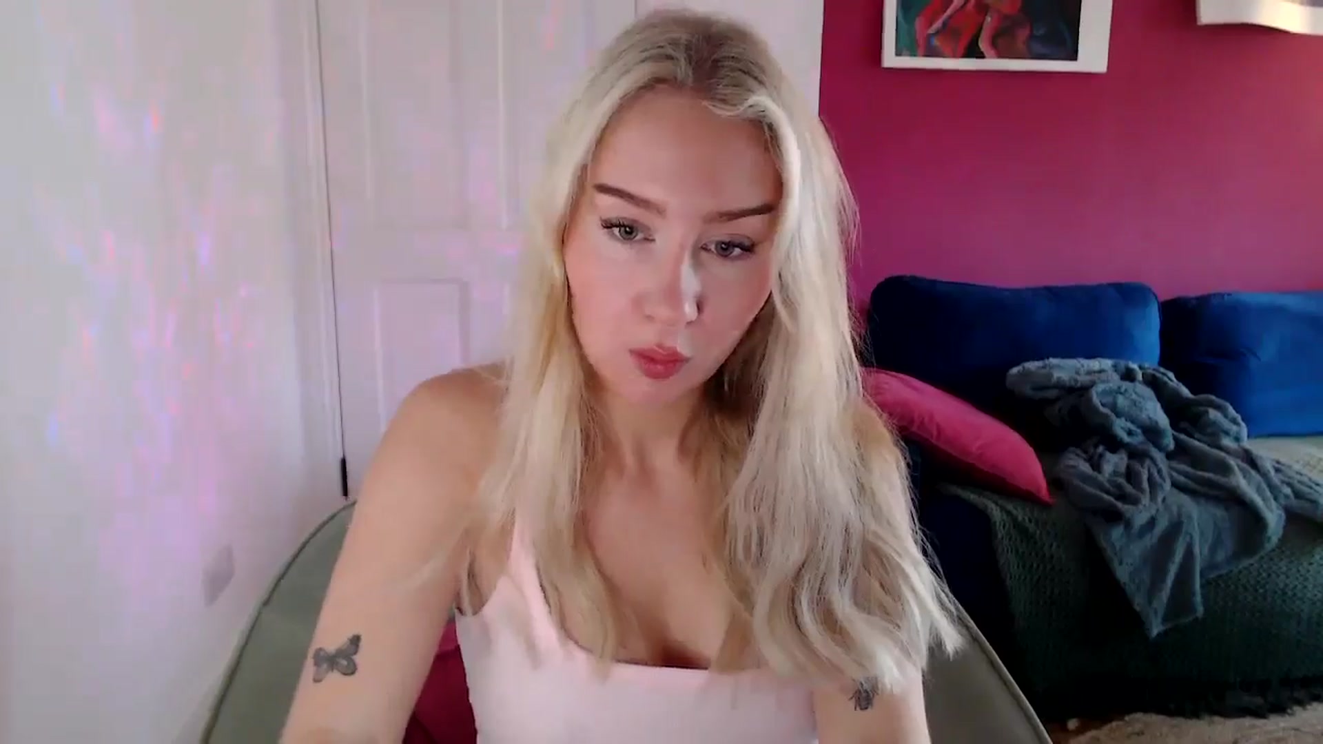 Gallery image thumbnail from PetiteAvax's myfreecams stream on, 10/13/2024, 09:58 image 13 of 20