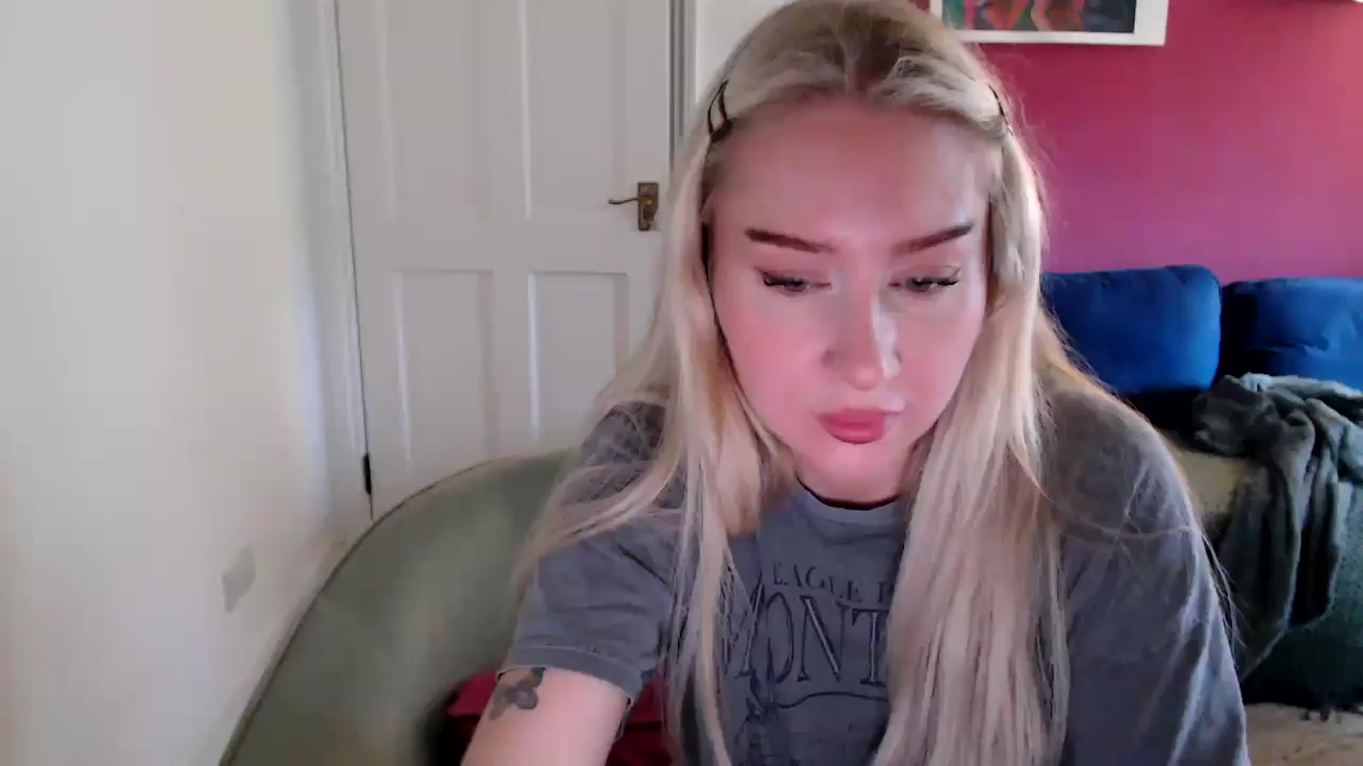 Gallery image thumbnail from PetiteAvax's myfreecams stream on, 10/14/2024, 15:43 image 7 of 20