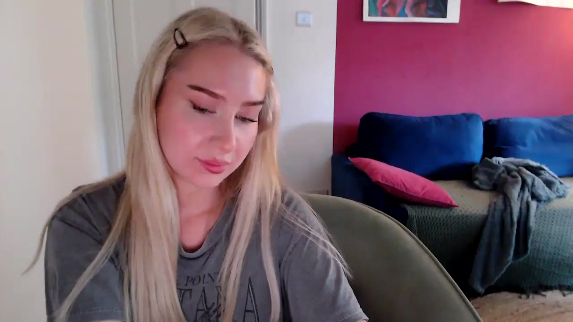 Gallery image thumbnail from PetiteAvax's myfreecams stream on, 10/14/2024, 15:43 image 14 of 20