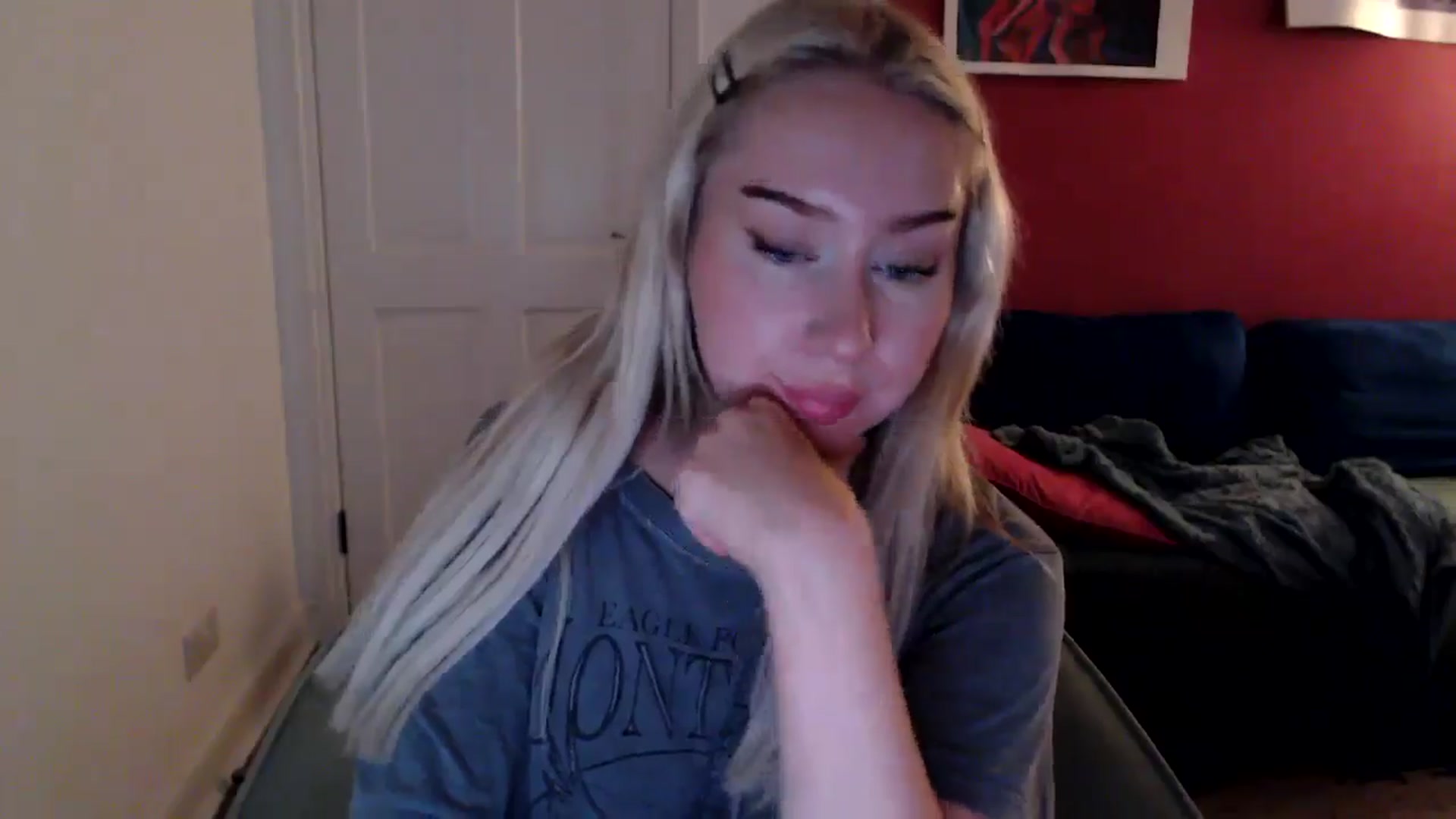 Gallery image thumbnail from PetiteAvax's myfreecams stream on, 10/14/2024, 17:44 image 18 of 20