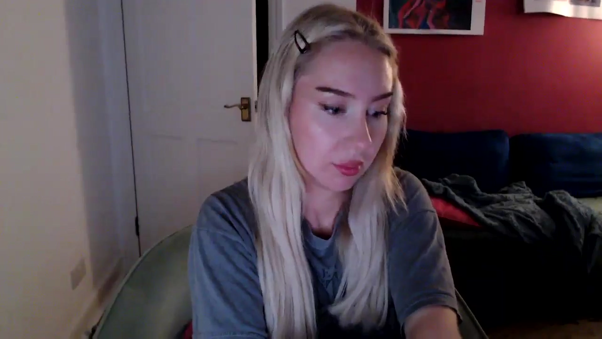 Gallery image thumbnail from PetiteAvax's myfreecams stream on, 10/14/2024, 17:44 image 2 of 20