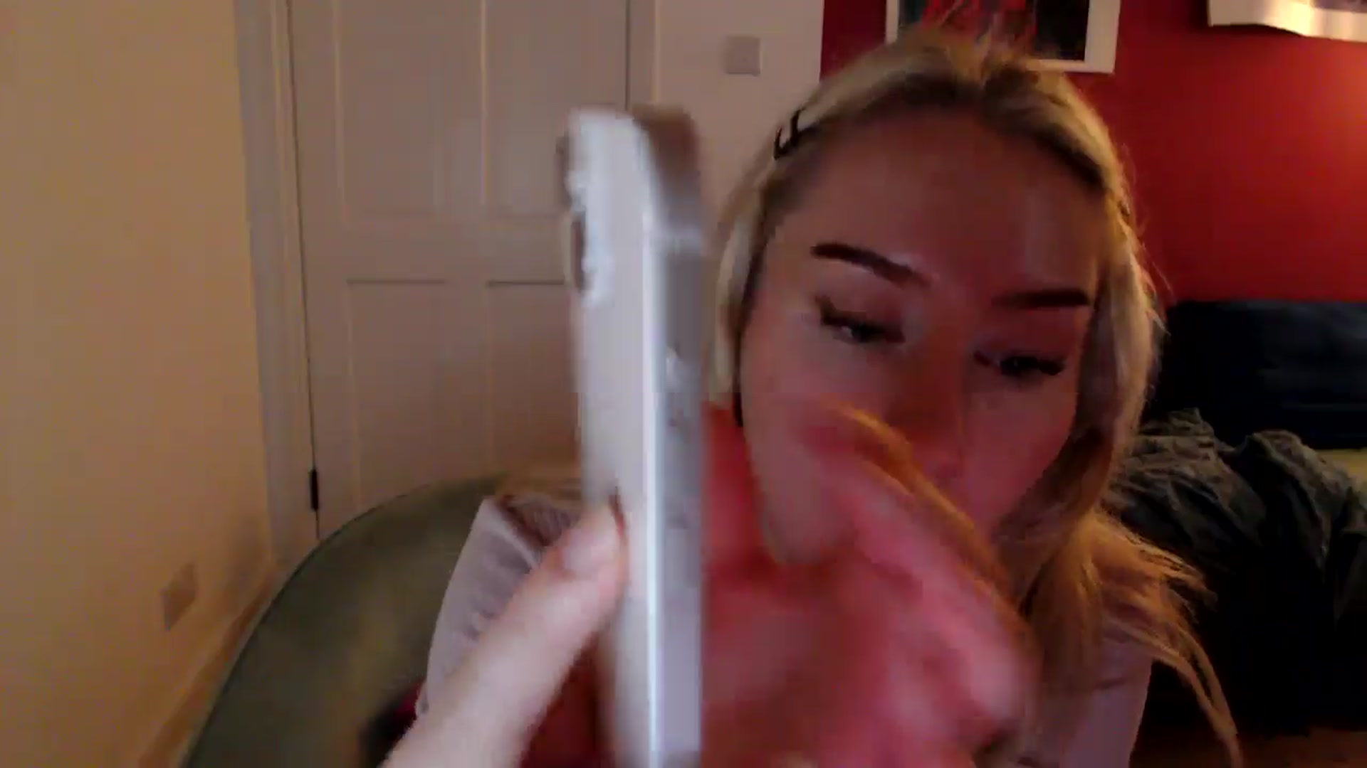 Gallery image thumbnail from PetiteAvax's myfreecams stream on, 10/14/2024, 18:30 image 18 of 20