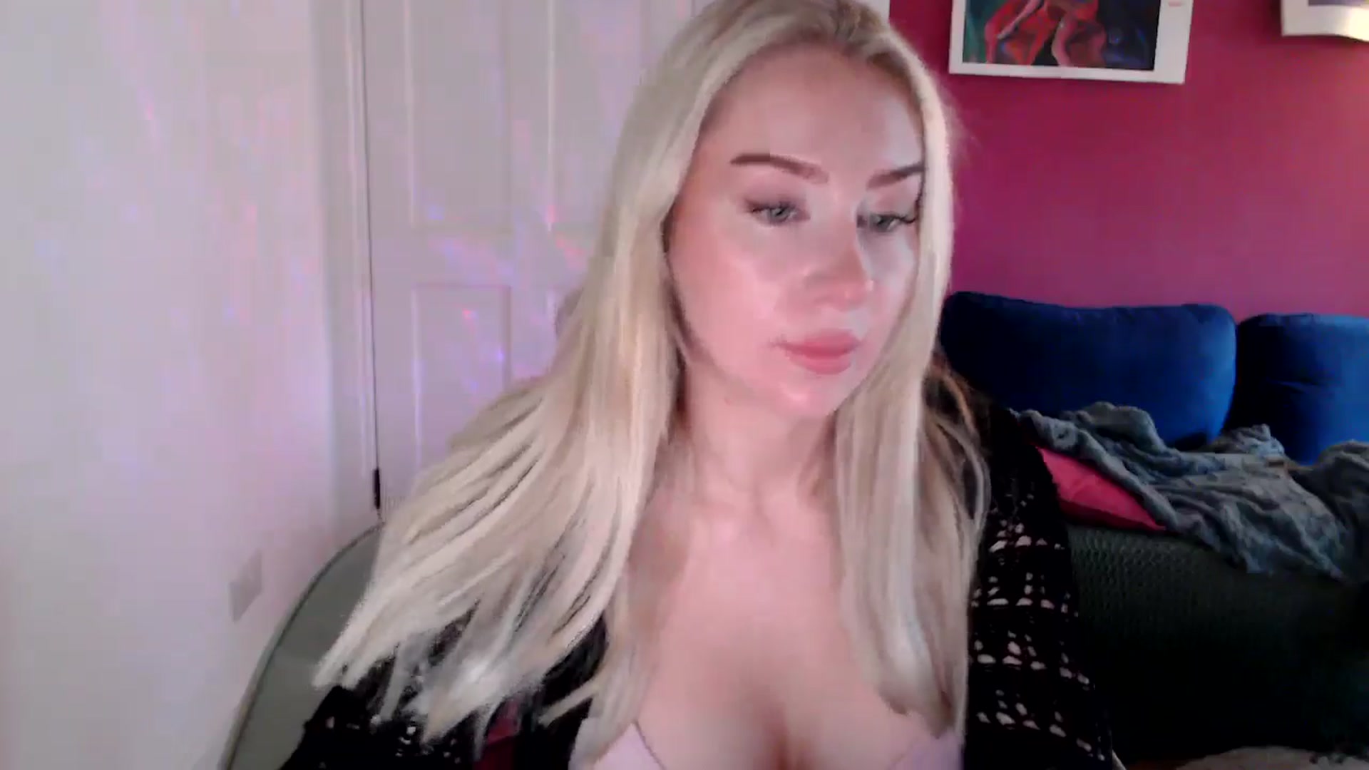 Gallery image thumbnail from PetiteAvax's myfreecams stream on, 10/15/2024, 08:23 image 16 of 20
