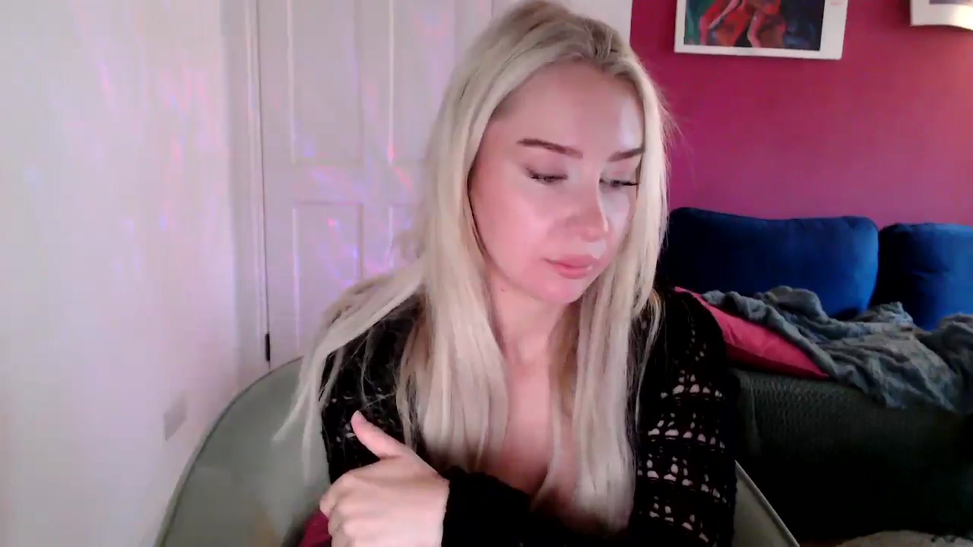 Gallery image thumbnail from PetiteAvax's myfreecams stream on, 10/15/2024, 08:23 image 19 of 20