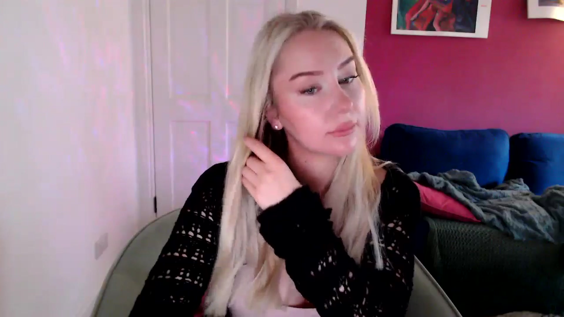 Gallery image thumbnail from PetiteAvax's myfreecams stream on, 10/15/2024, 08:23 image 13 of 20