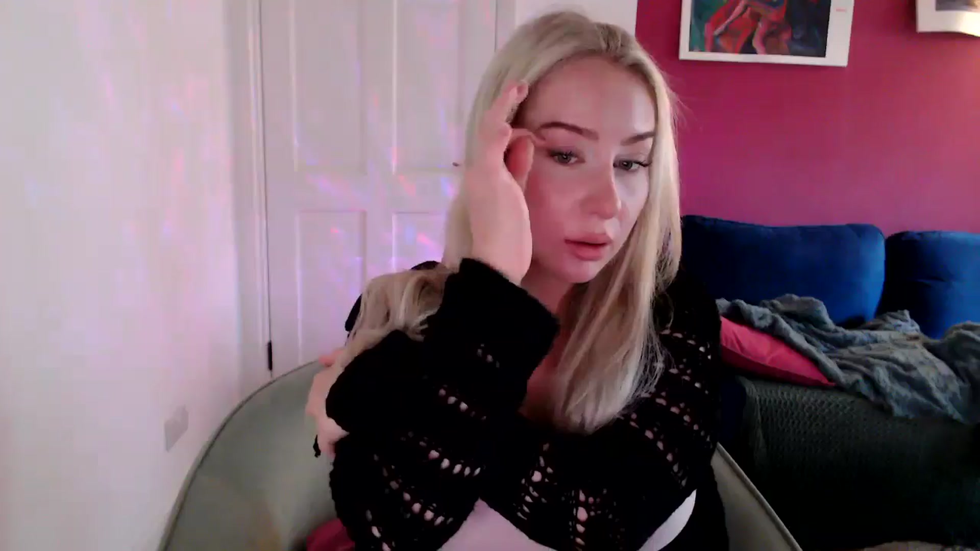Gallery image thumbnail from PetiteAvax's myfreecams stream on, 10/15/2024, 08:23 image 14 of 20