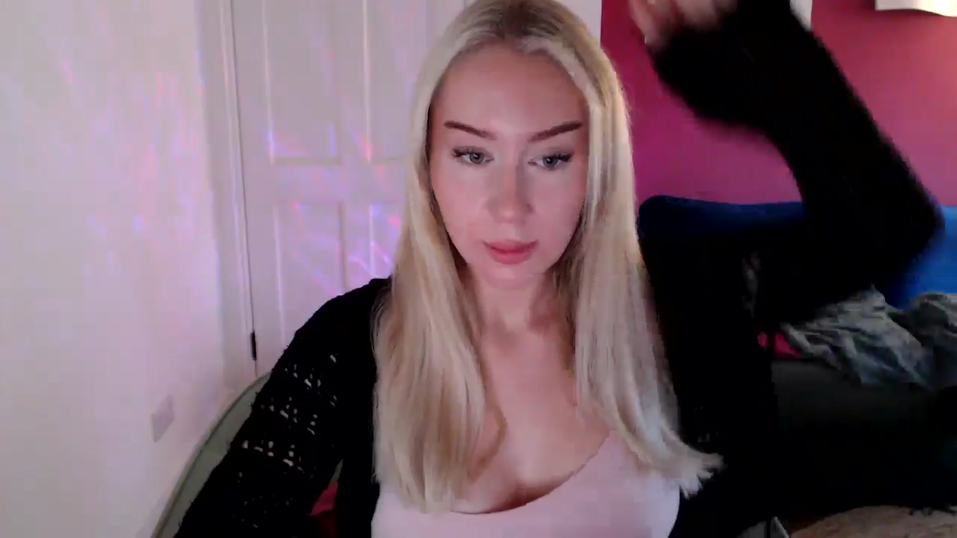 Gallery image thumbnail from PetiteAvax's myfreecams stream on, 10/15/2024, 08:51 image 20 of 20