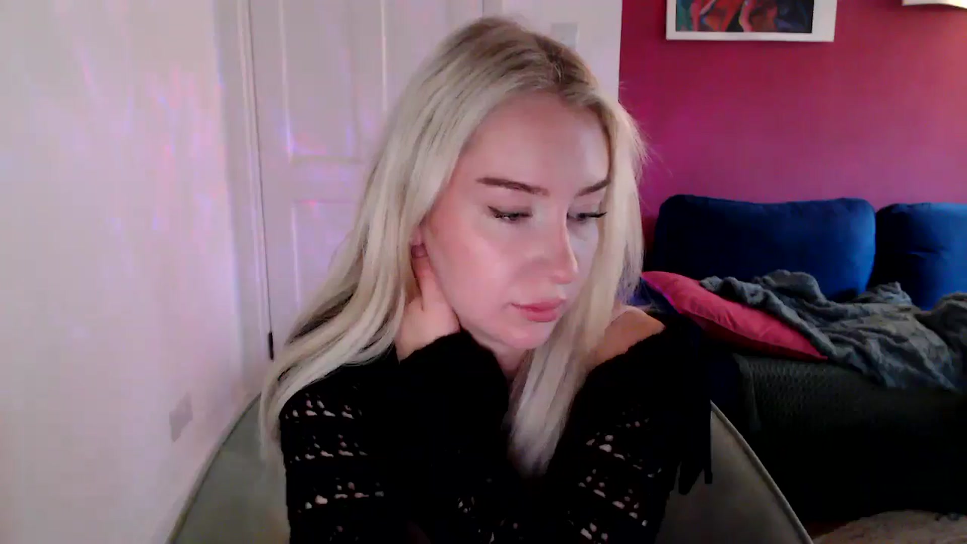 Gallery image thumbnail from PetiteAvax's myfreecams stream on, 10/15/2024, 08:51 image 18 of 20