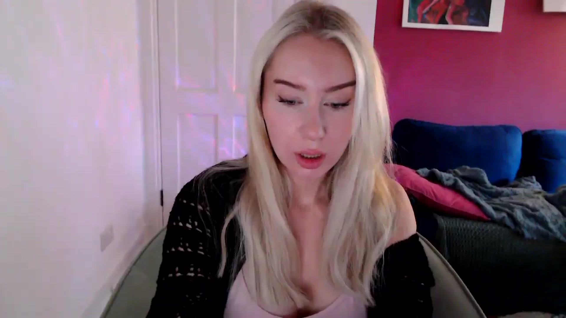 Gallery image thumbnail from PetiteAvax's myfreecams stream on, 10/15/2024, 08:51 image 12 of 20