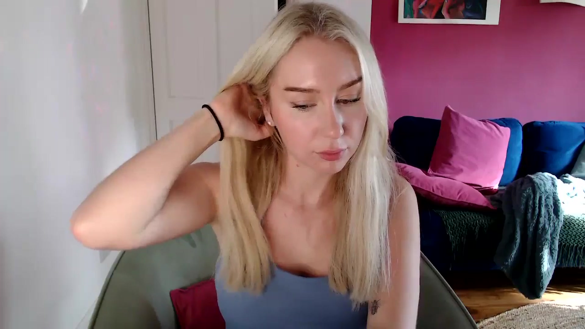 Gallery image thumbnail from PetiteAvax's myfreecams stream on, 10/16/2024, 14:22 image 3 of 20