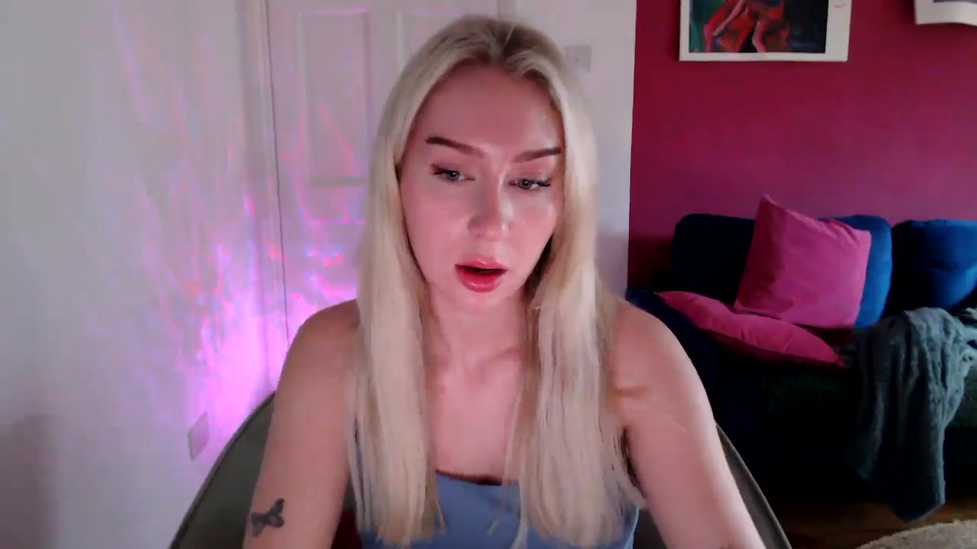 Gallery image thumbnail from PetiteAvax's myfreecams stream on, 10/16/2024, 17:12 image 5 of 20