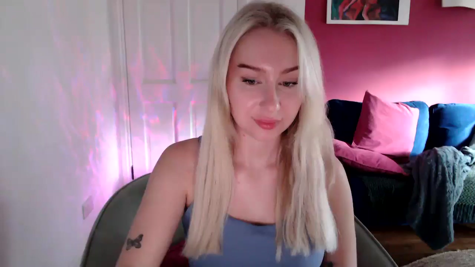 Gallery image thumbnail from PetiteAvax's myfreecams stream on, 10/16/2024, 17:12 image 1 of 20