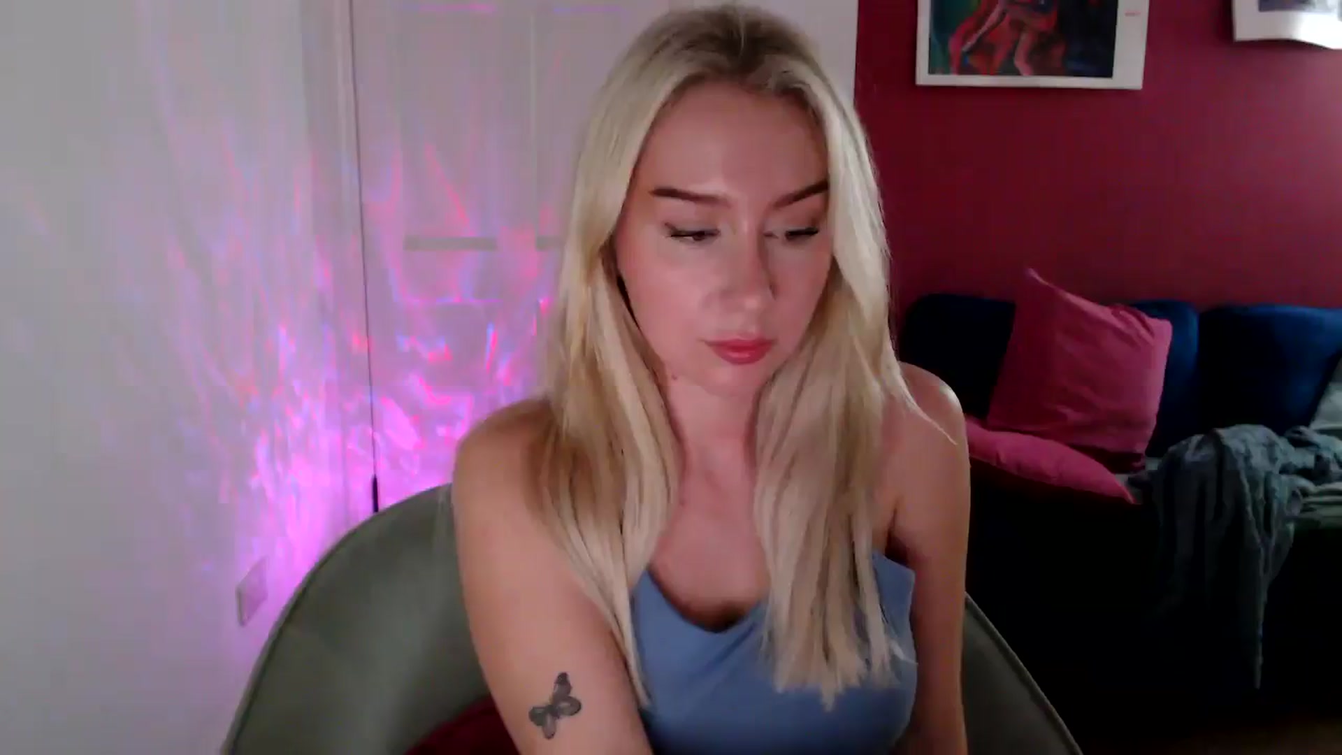 Gallery image thumbnail from PetiteAvax's myfreecams stream on, 10/16/2024, 17:12 image 15 of 20