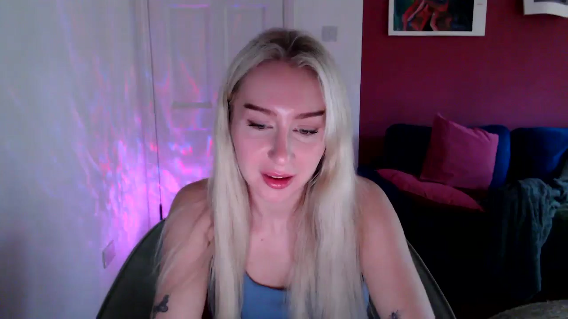 Gallery image thumbnail from PetiteAvax's myfreecams stream on, 10/16/2024, 17:12 image 7 of 20