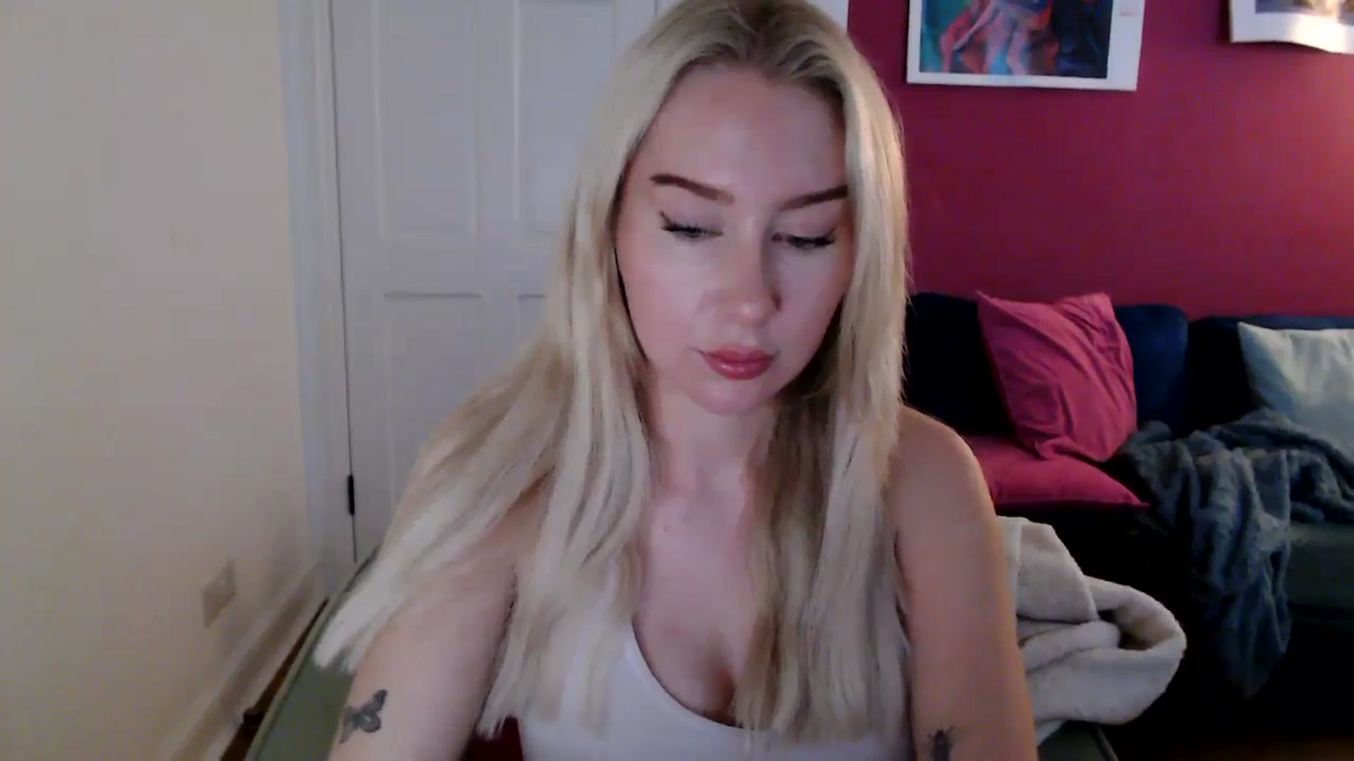 Gallery image thumbnail from PetiteAvax's myfreecams stream on, 10/17/2024, 19:01 image 13 of 20
