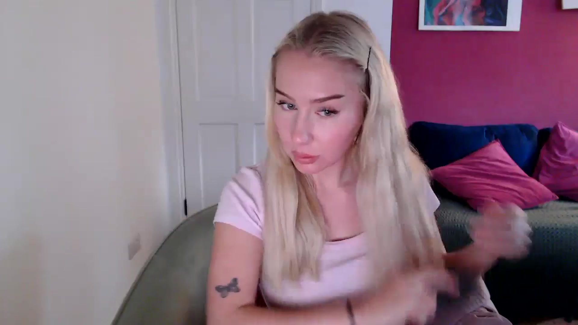 Gallery image thumbnail from PetiteAvax's myfreecams stream on, 10/22/2024, 16:37 image 2 of 20