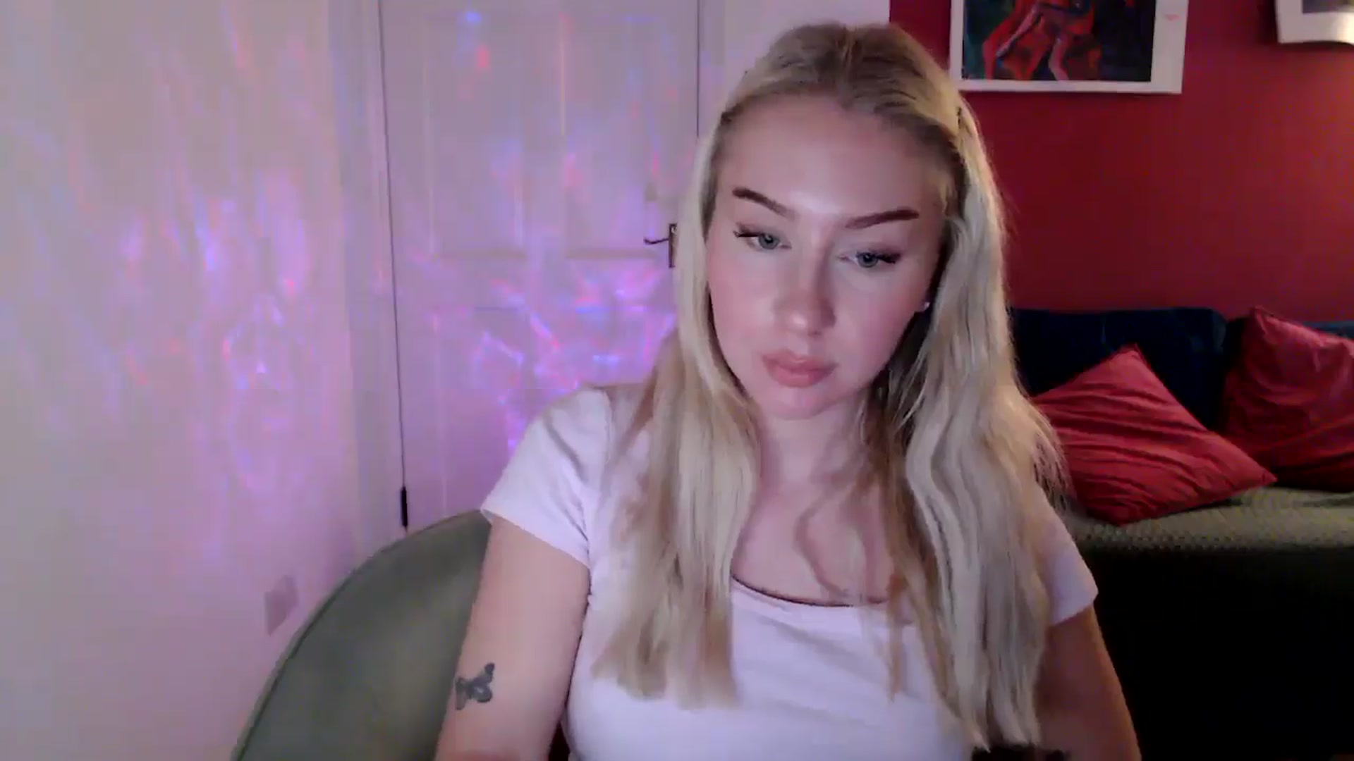 Gallery image thumbnail from PetiteAvax's myfreecams stream on, 10/22/2024, 17:12 image 5 of 20