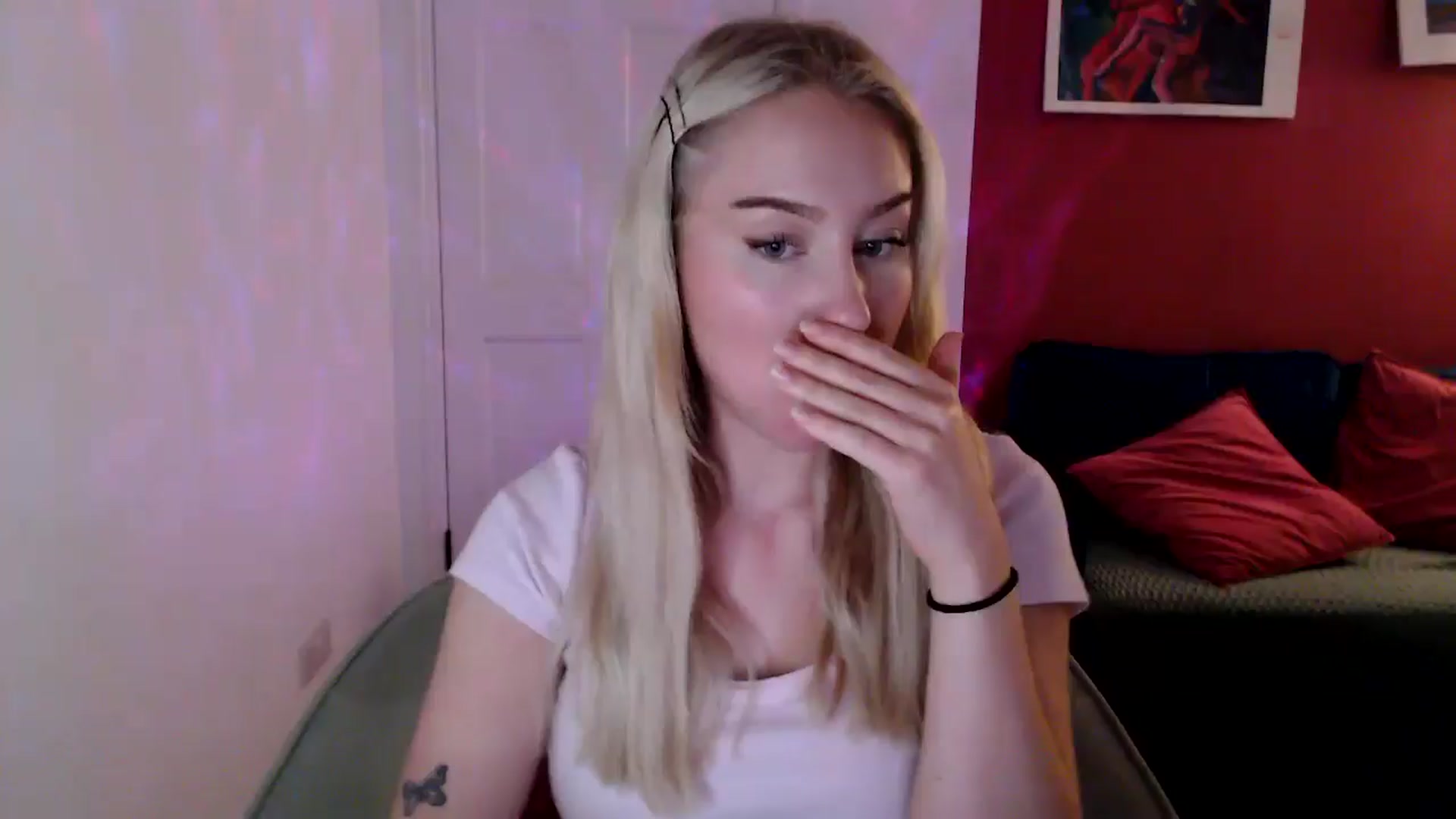 Gallery image thumbnail from PetiteAvax's myfreecams stream on, 10/22/2024, 18:14 image 9 of 20