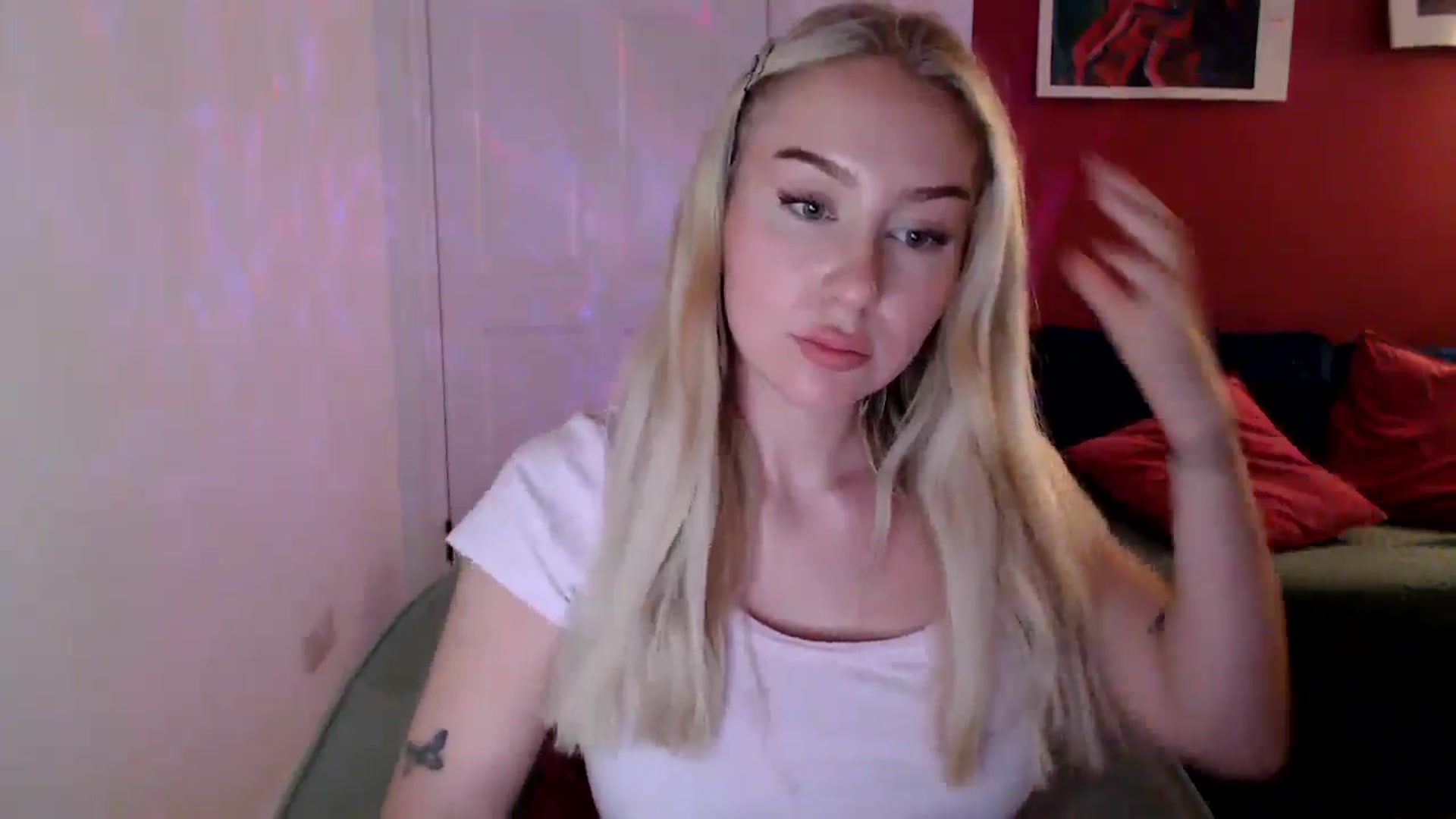 Gallery image thumbnail from PetiteAvax's myfreecams stream on, 10/22/2024, 18:14 image 2 of 20