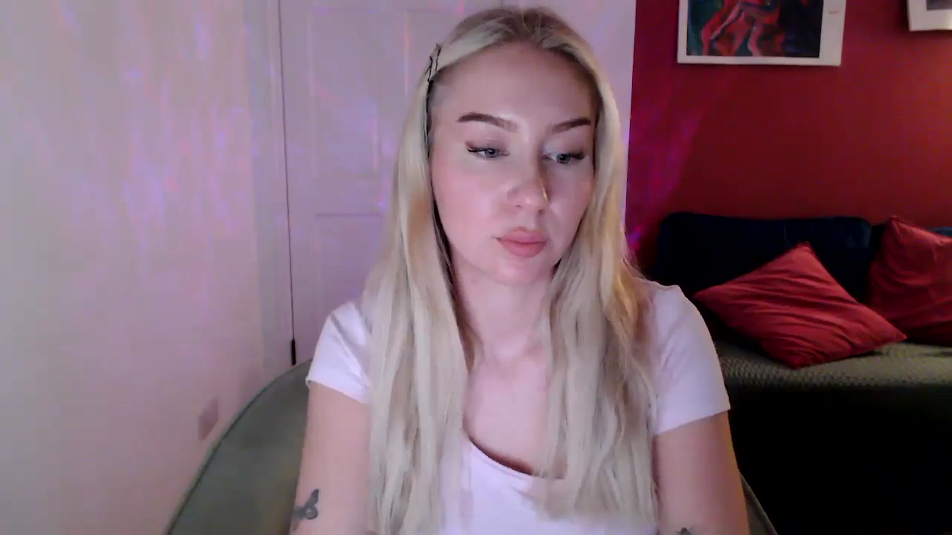 Gallery image thumbnail from PetiteAvax's myfreecams stream on, 10/22/2024, 18:14 image 4 of 20