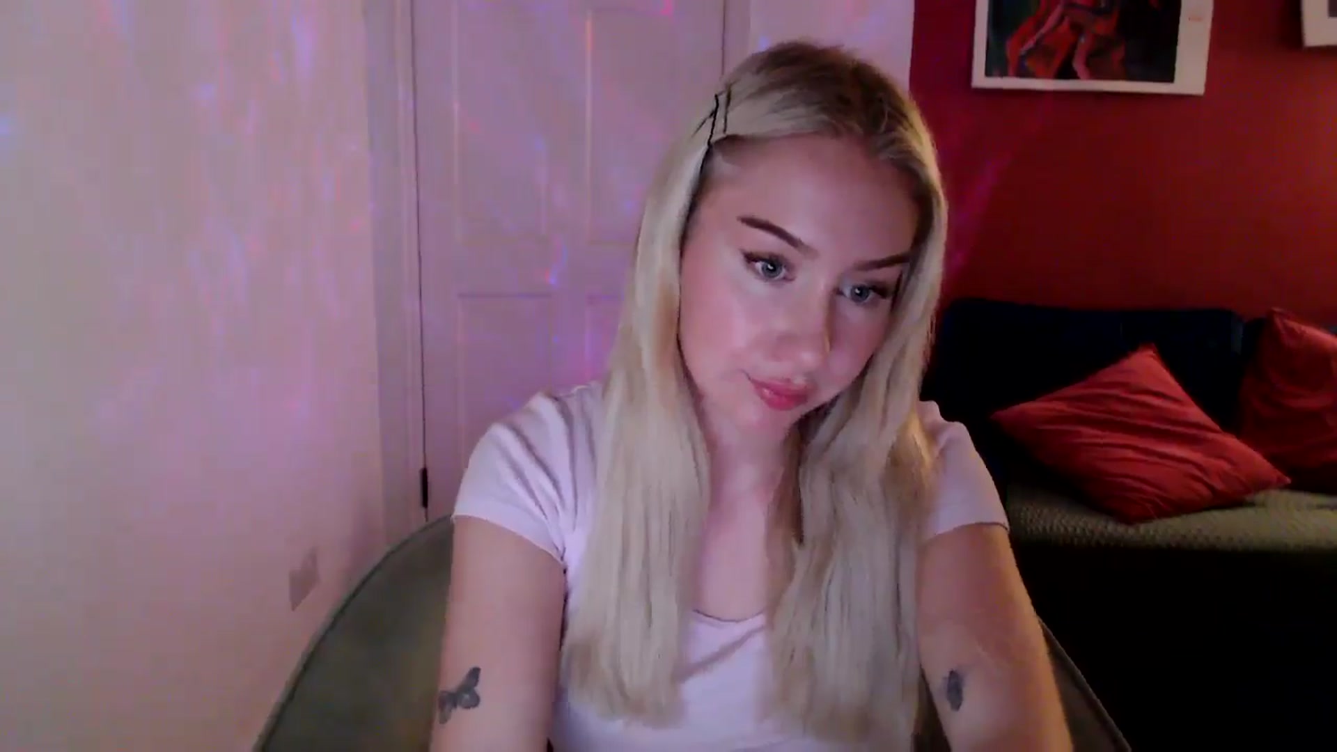 Gallery image thumbnail from PetiteAvax's myfreecams stream on, 10/22/2024, 18:14 image 20 of 20