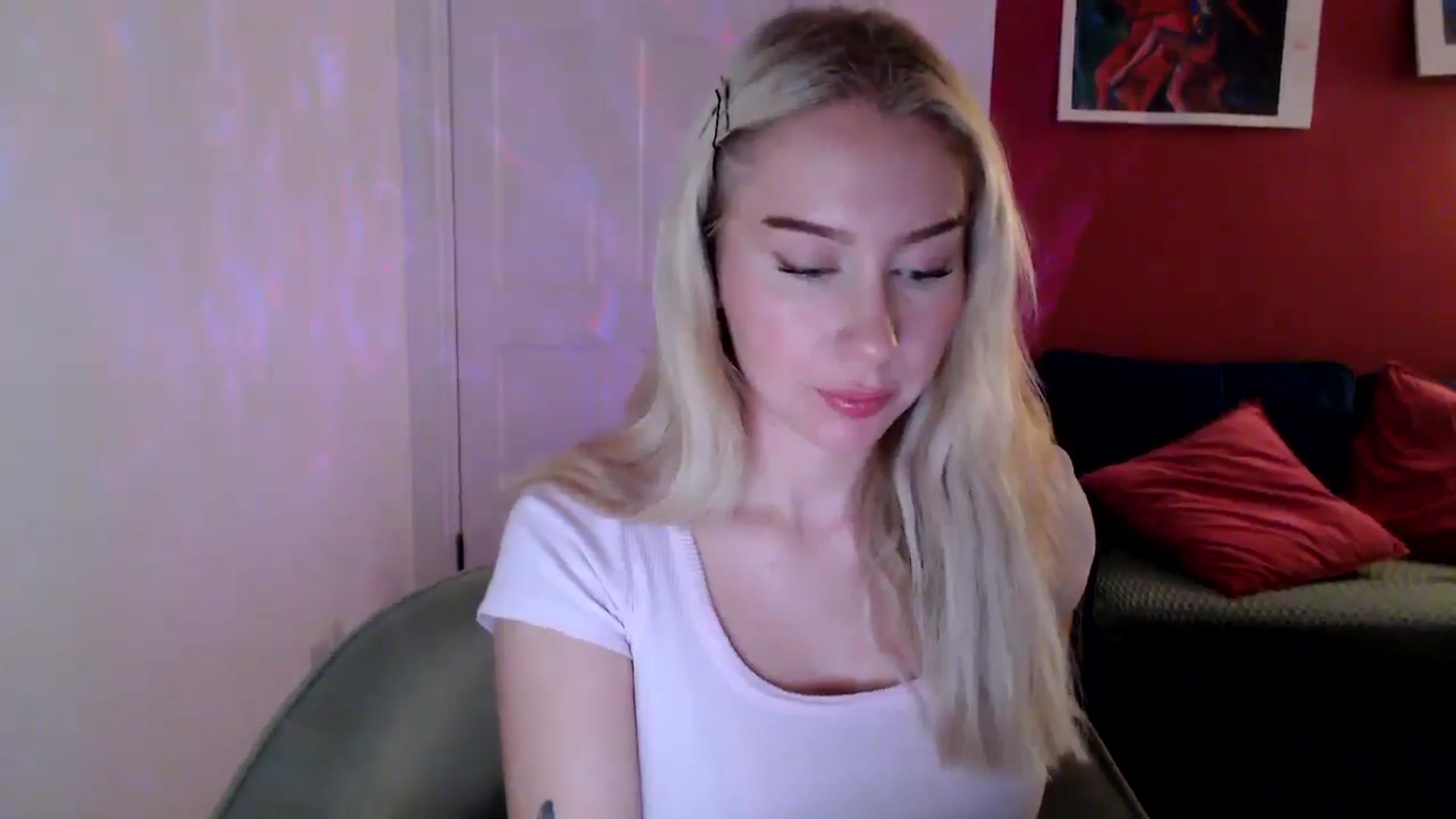 Gallery image thumbnail from PetiteAvax's myfreecams stream on, 10/22/2024, 18:52 image 4 of 20