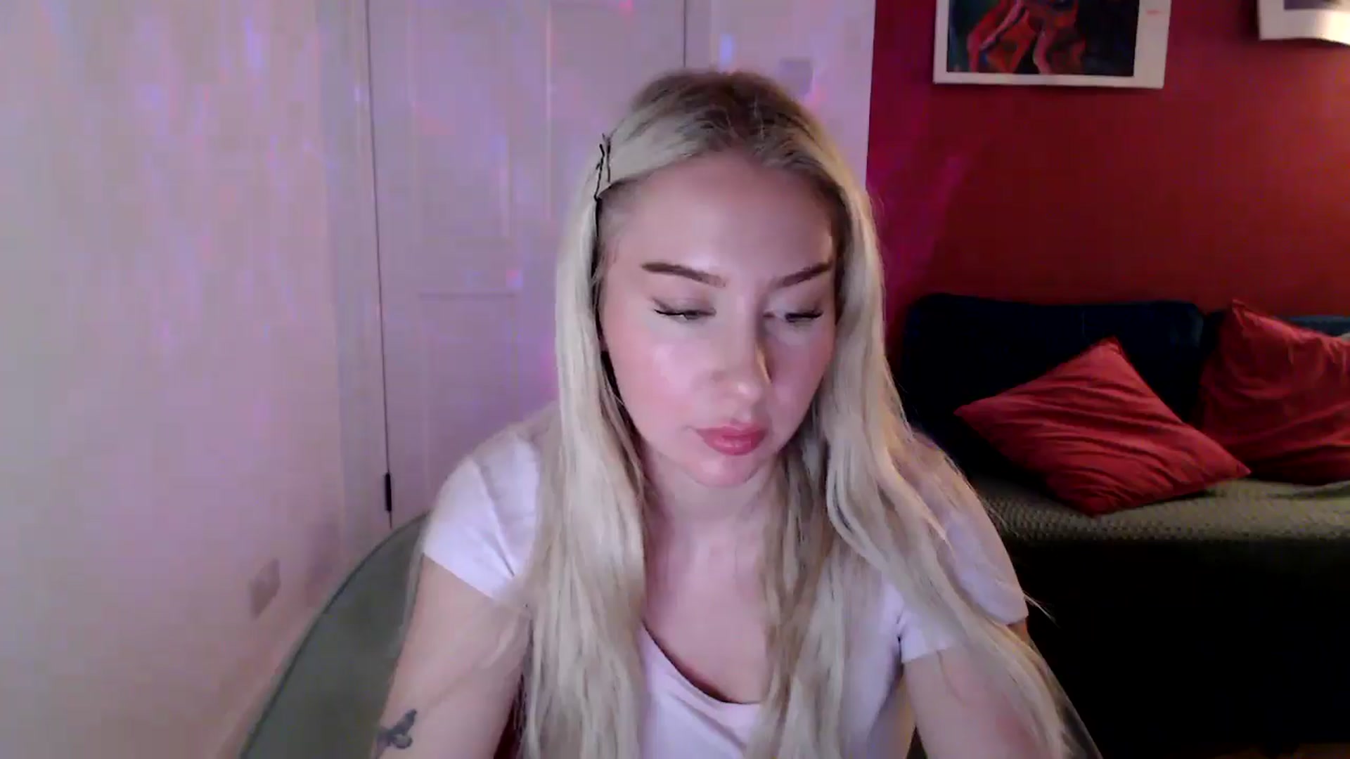 Gallery image thumbnail from PetiteAvax's myfreecams stream on, 10/22/2024, 19:50 image 5 of 20