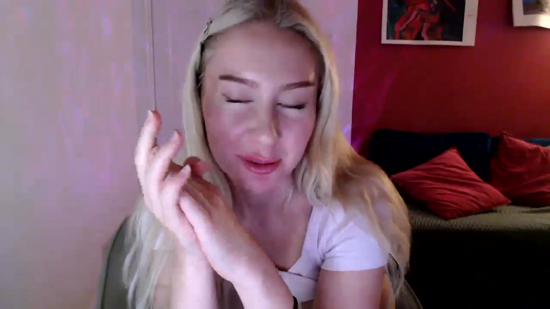 Gallery image thumbnail from PetiteAvax's myfreecams stream on, 10/22/2024, 19:50 image 2 of 20