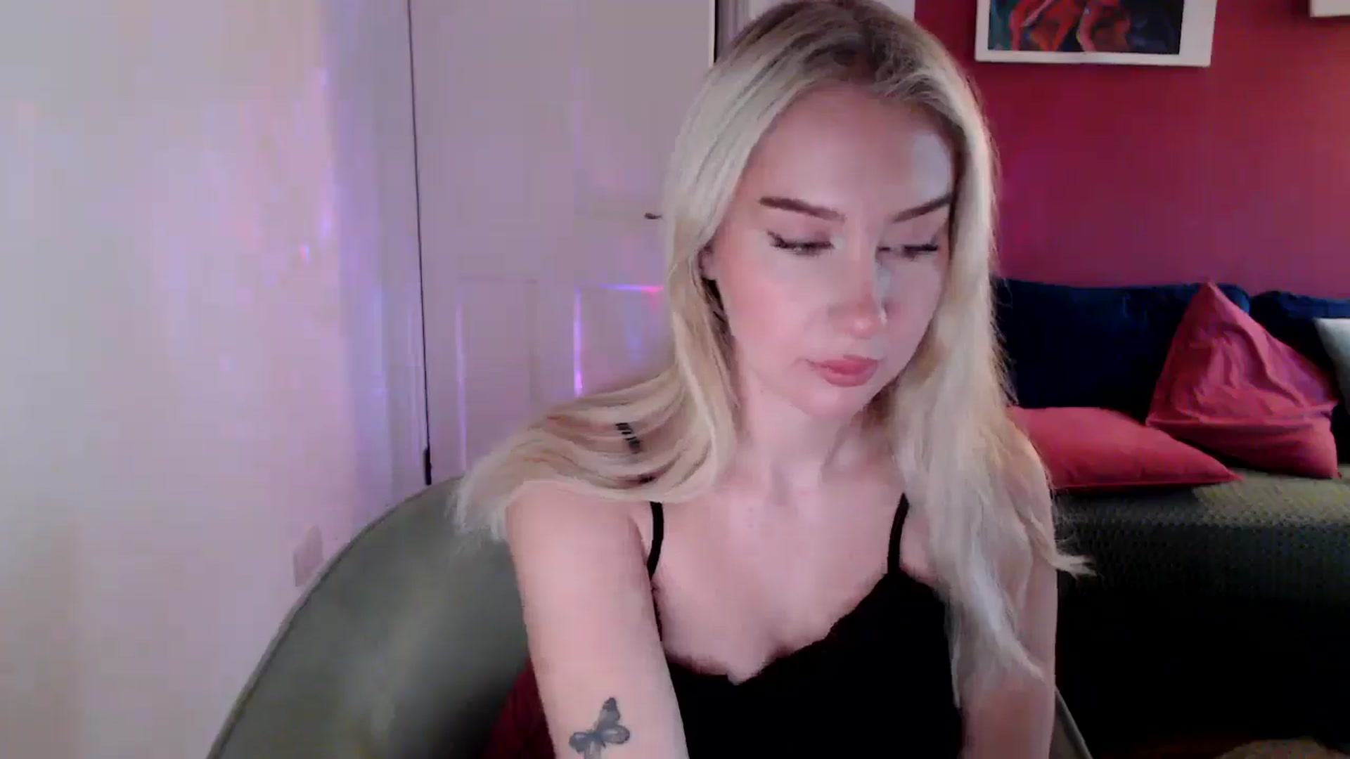 Gallery image thumbnail from PetiteAvax's myfreecams stream on, 10/23/2024, 09:05 image 20 of 20
