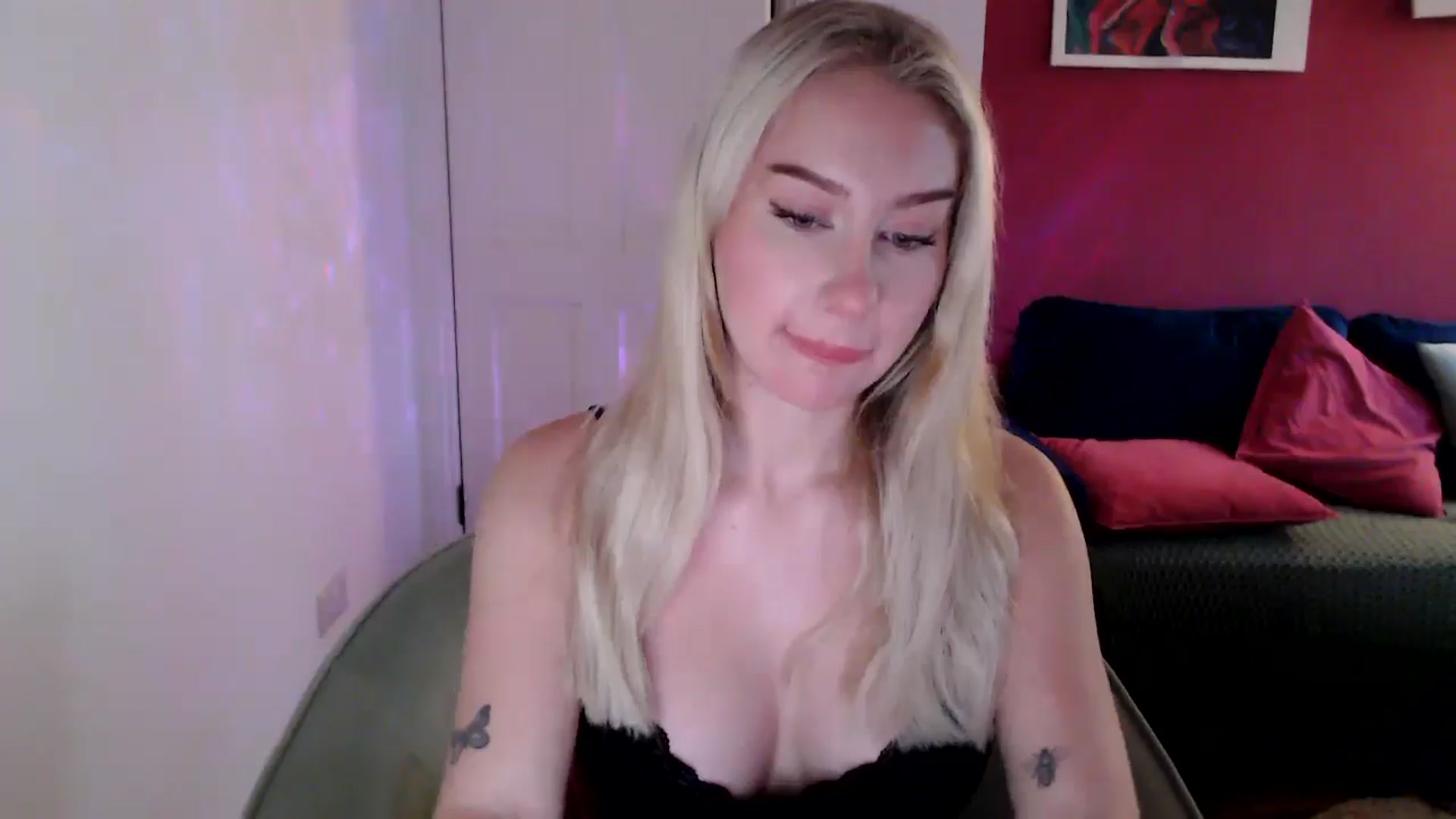 Gallery image thumbnail from PetiteAvax's myfreecams stream on, 10/23/2024, 09:05 image 16 of 20
