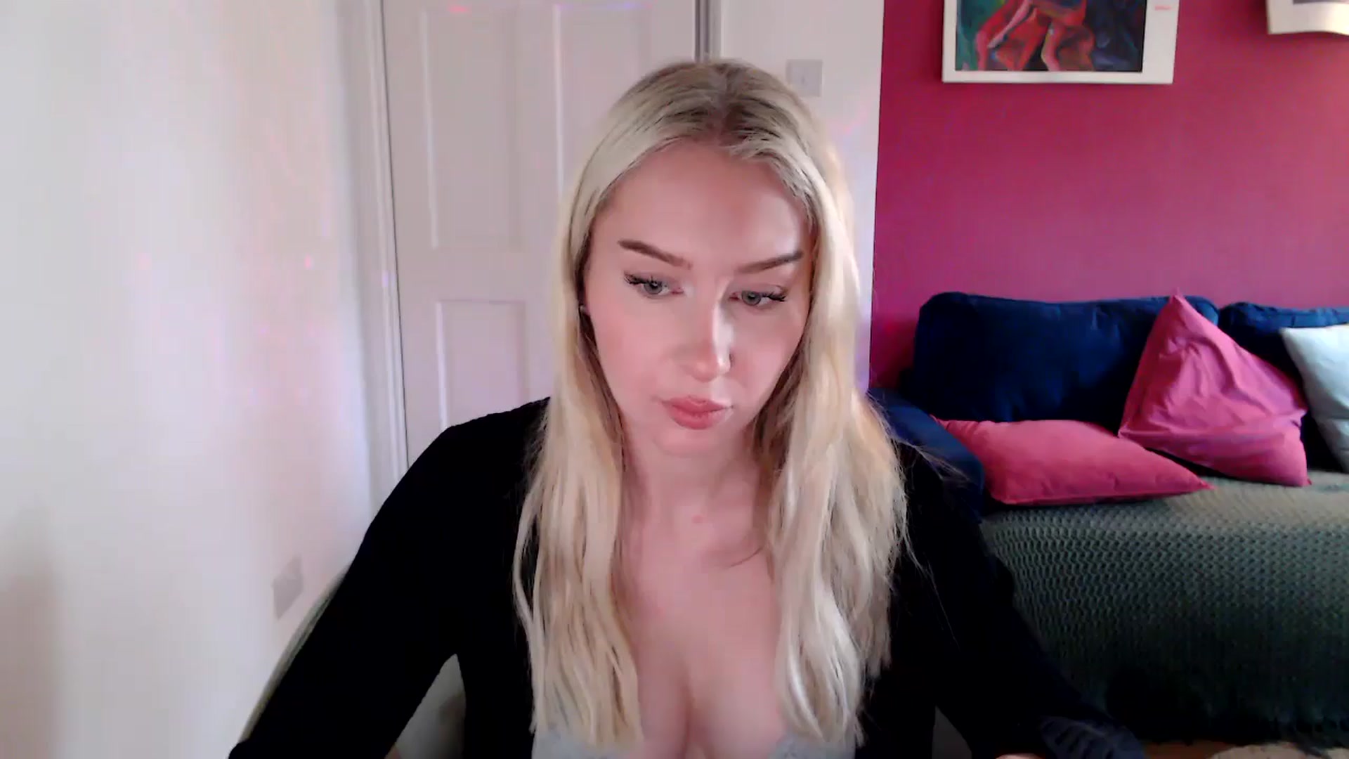 Gallery image thumbnail from PetiteAvax's myfreecams stream on, 10/23/2024, 09:44 image 14 of 20