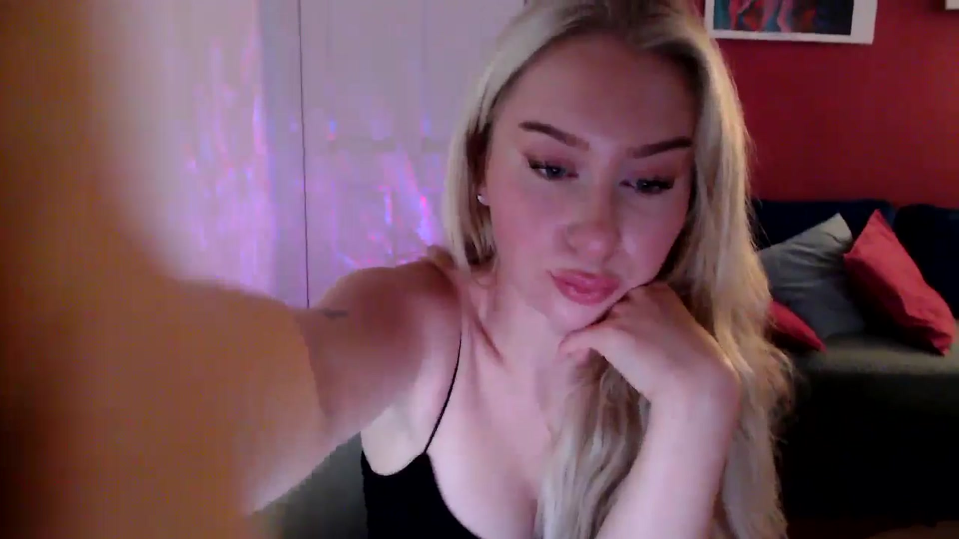 Gallery image thumbnail from PetiteAvax's myfreecams stream on, 10/23/2024, 17:54 image 16 of 20
