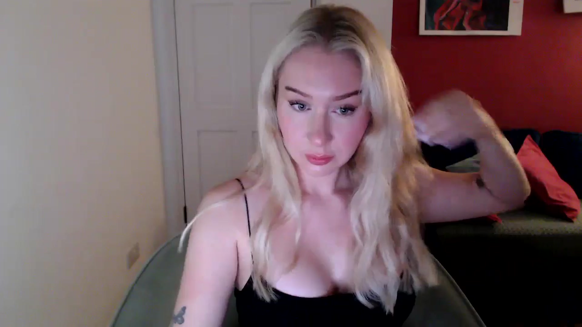 Gallery image thumbnail from PetiteAvax's myfreecams stream on, 10/23/2024, 17:54 image 6 of 20