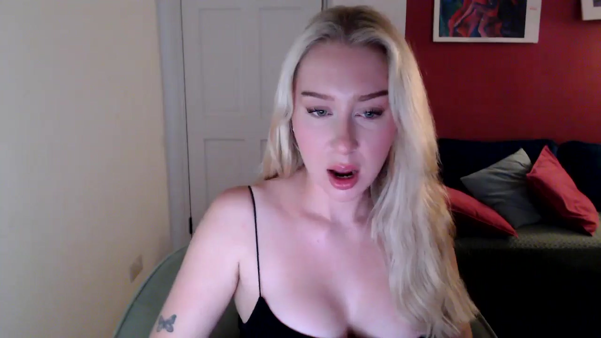 Gallery image thumbnail from PetiteAvax's myfreecams stream on, 10/23/2024, 17:54 image 11 of 20