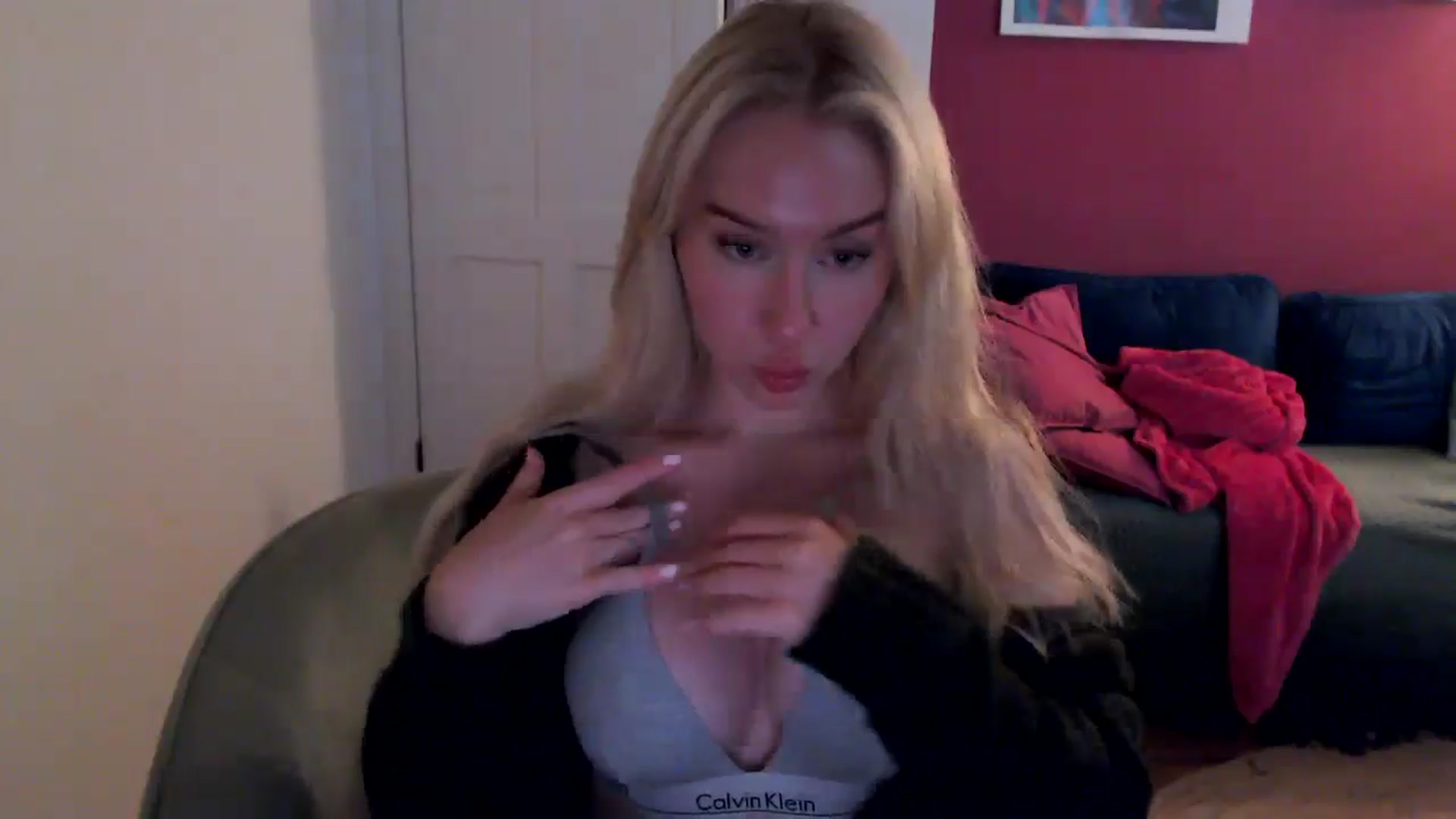Gallery image thumbnail from PetiteAvax's myfreecams stream on, 10/23/2024, 22:33 image 4 of 20